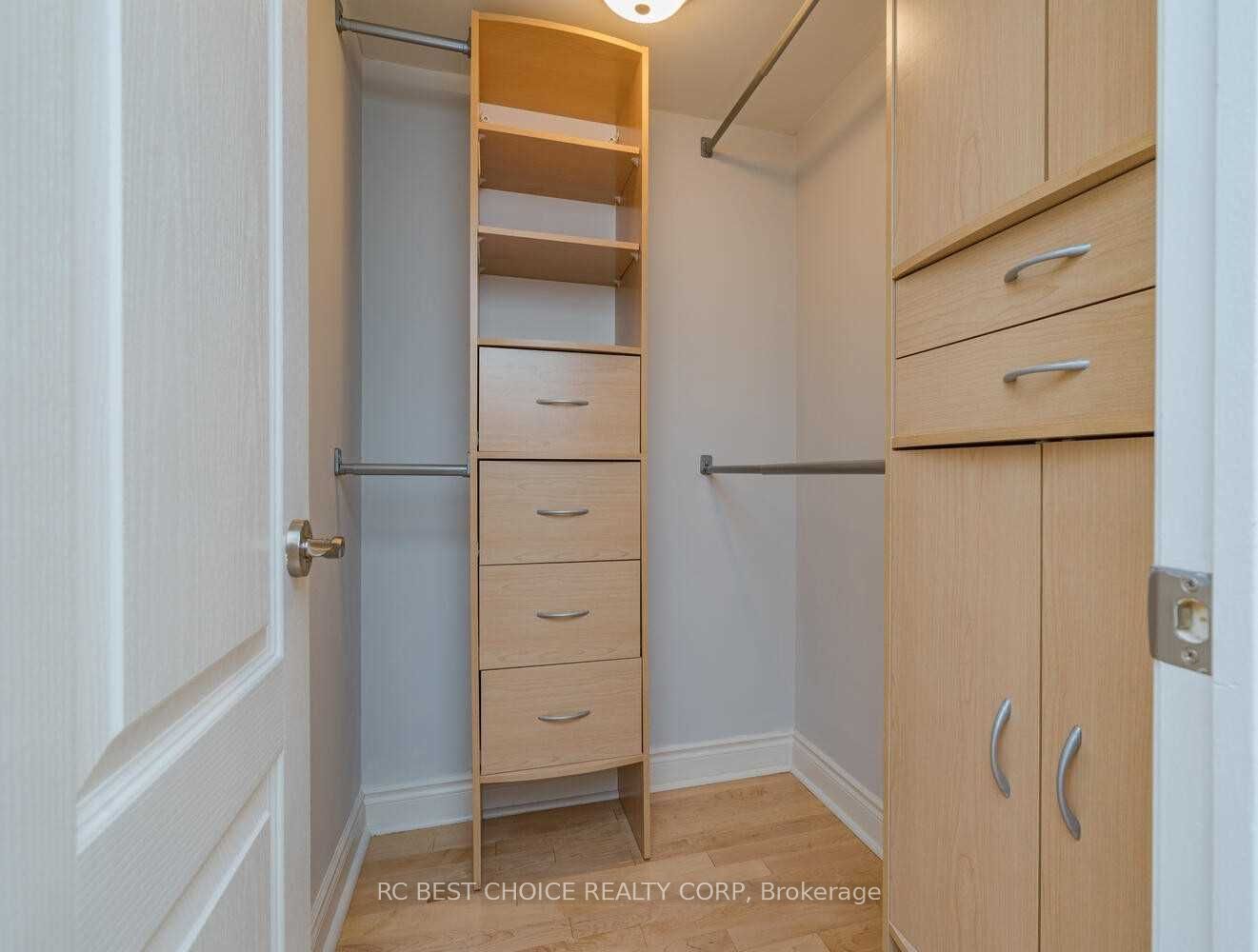 1103 Leslie Street, #504