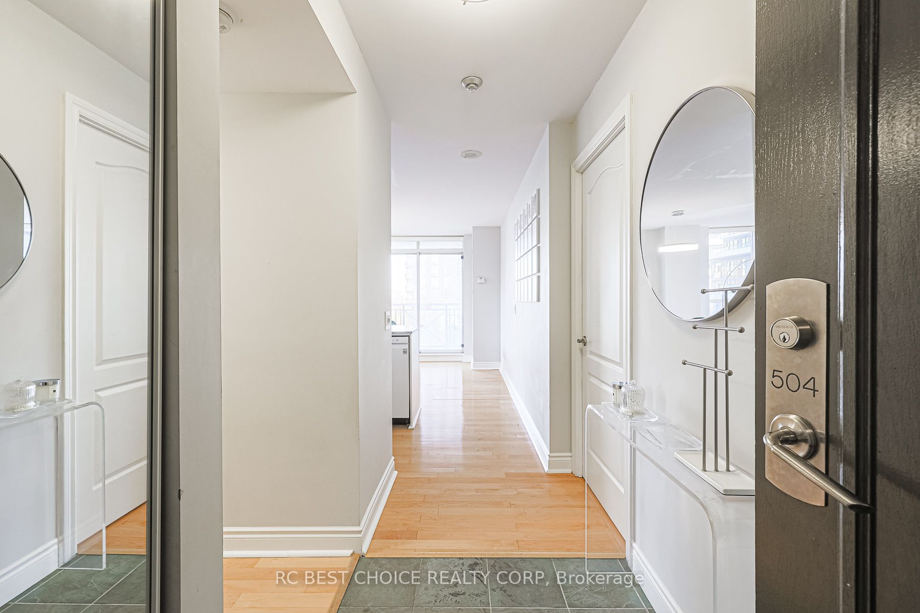 1103 Leslie Street, #504