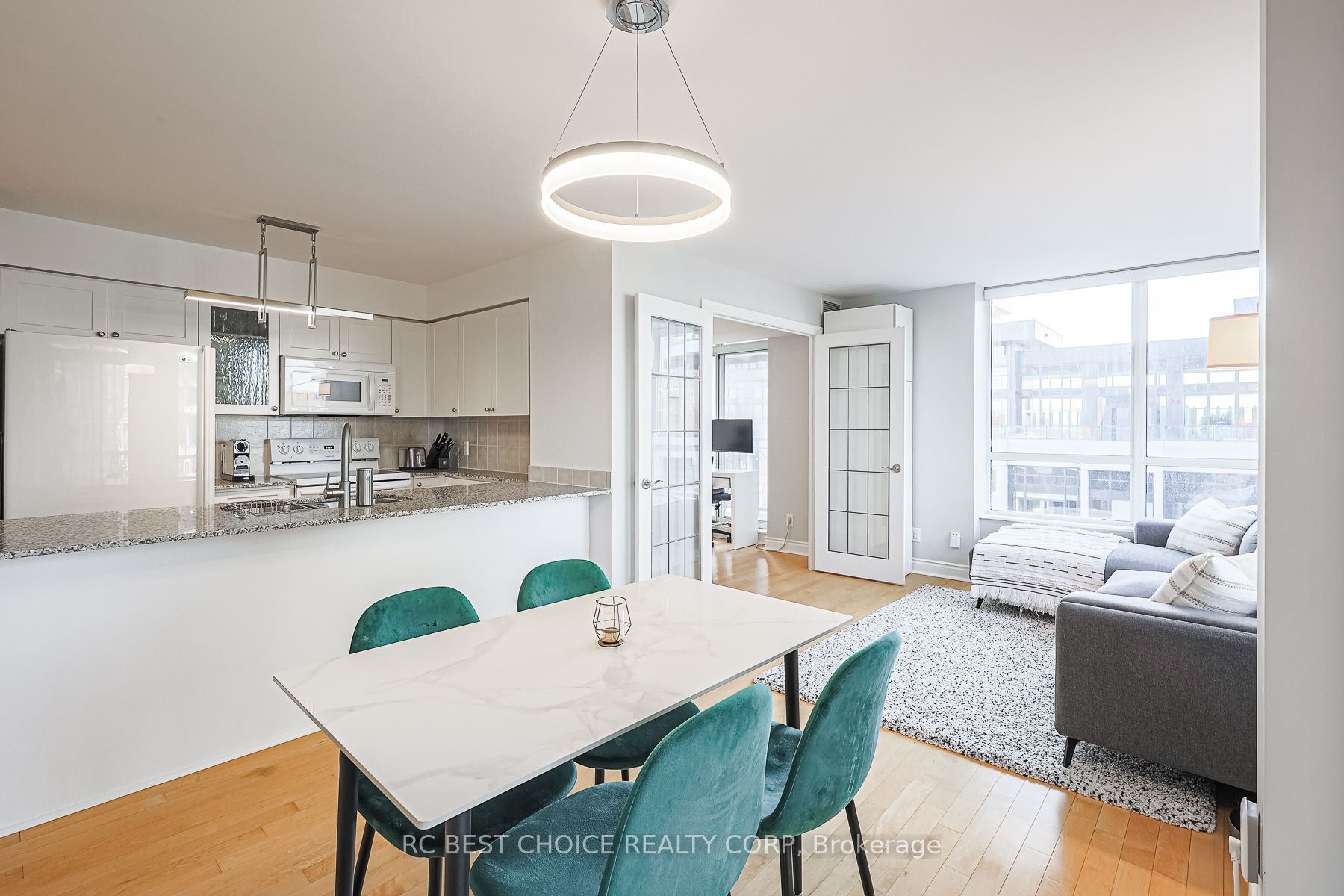 1103 Leslie Street, #504