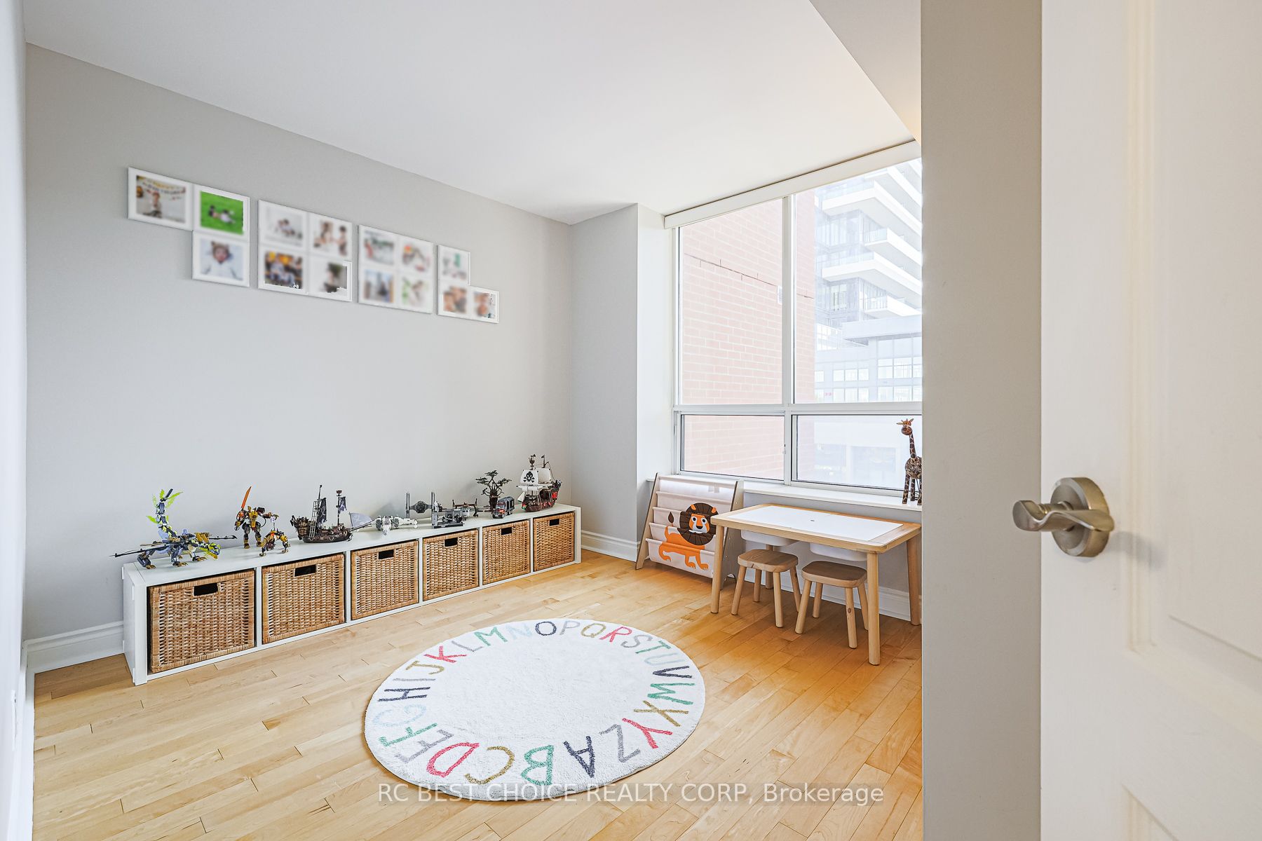 1103 Leslie Street, #504