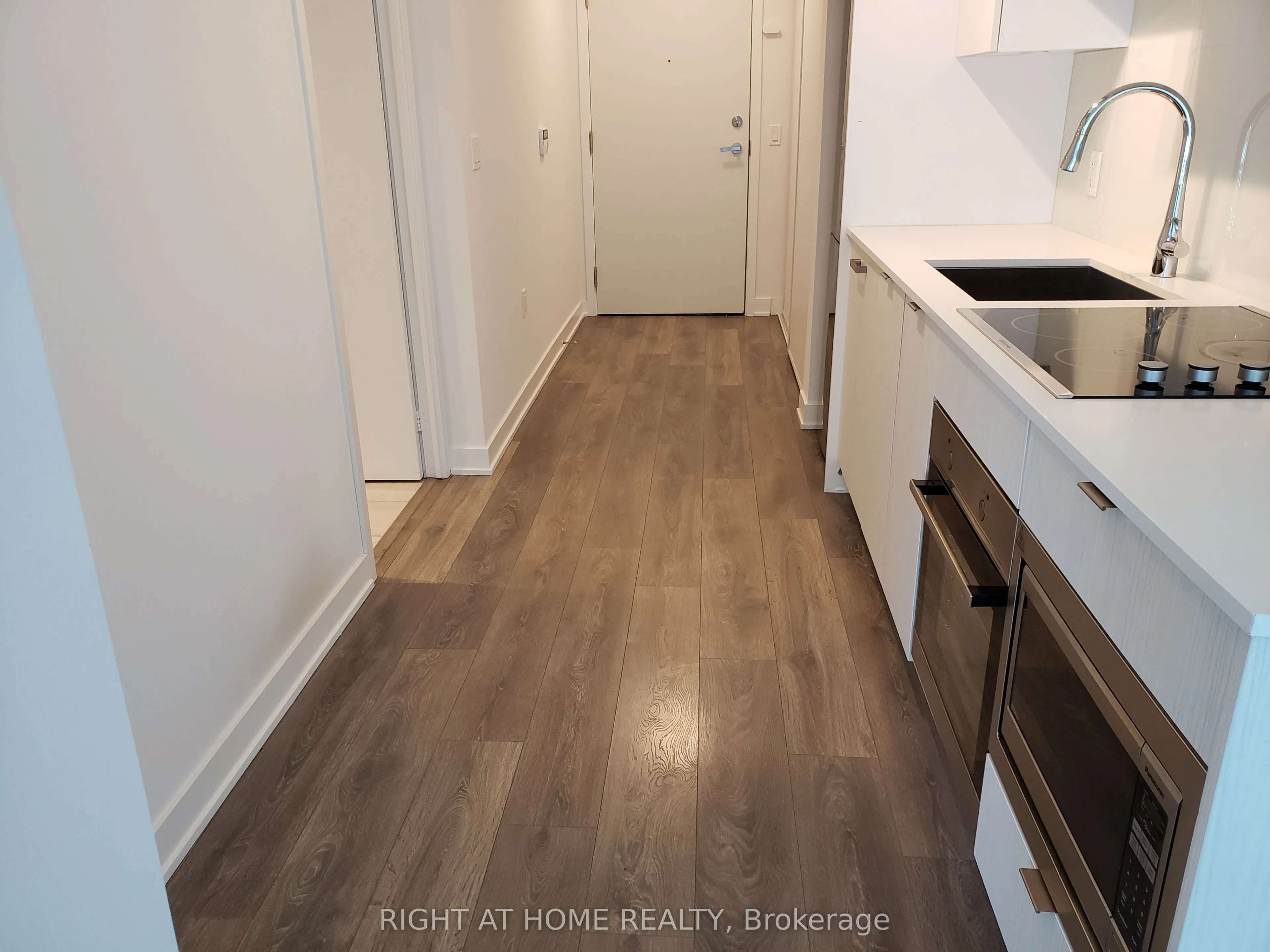 195 Redpath Avenue, #2202