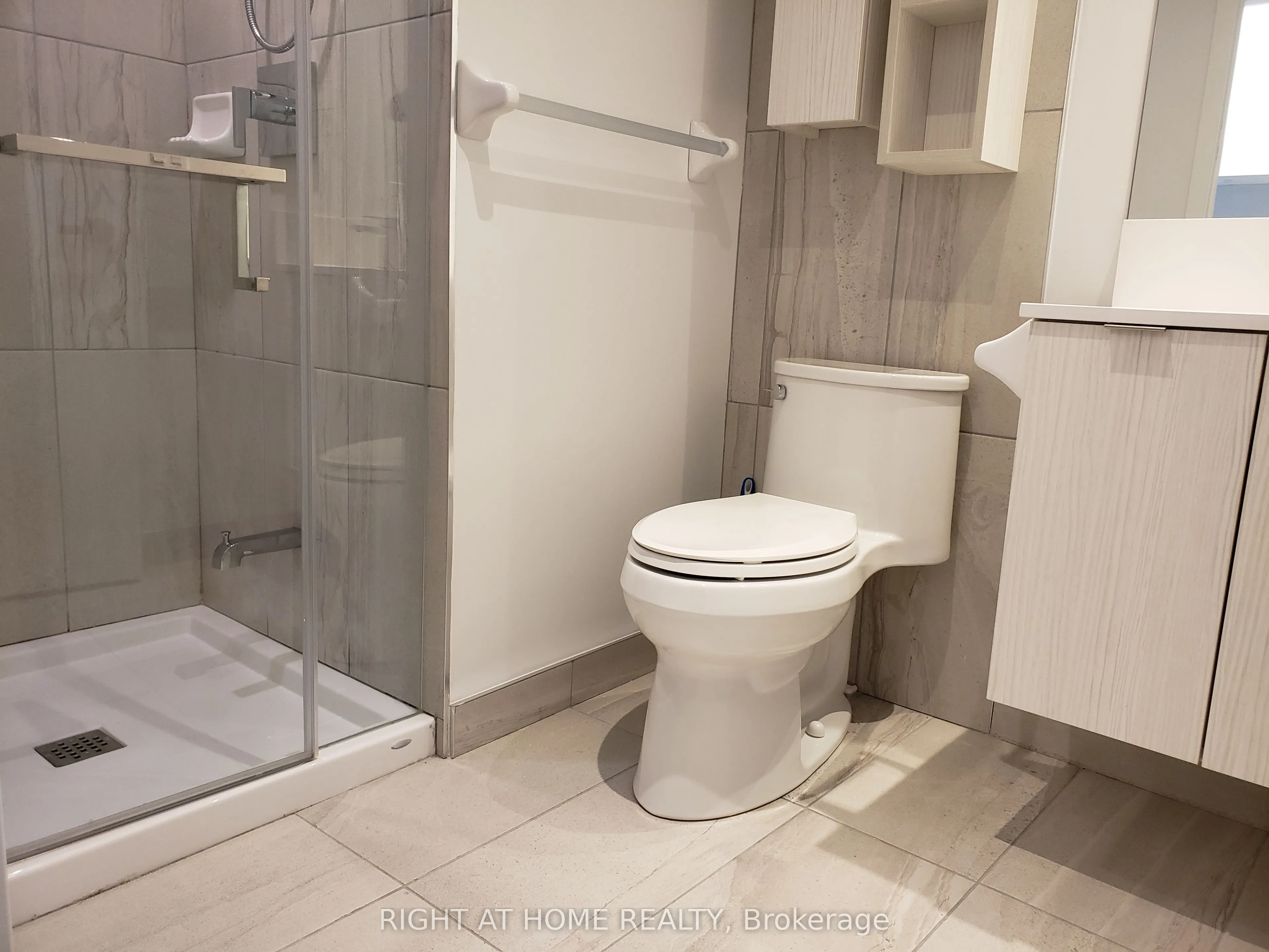 195 Redpath Avenue, #2202