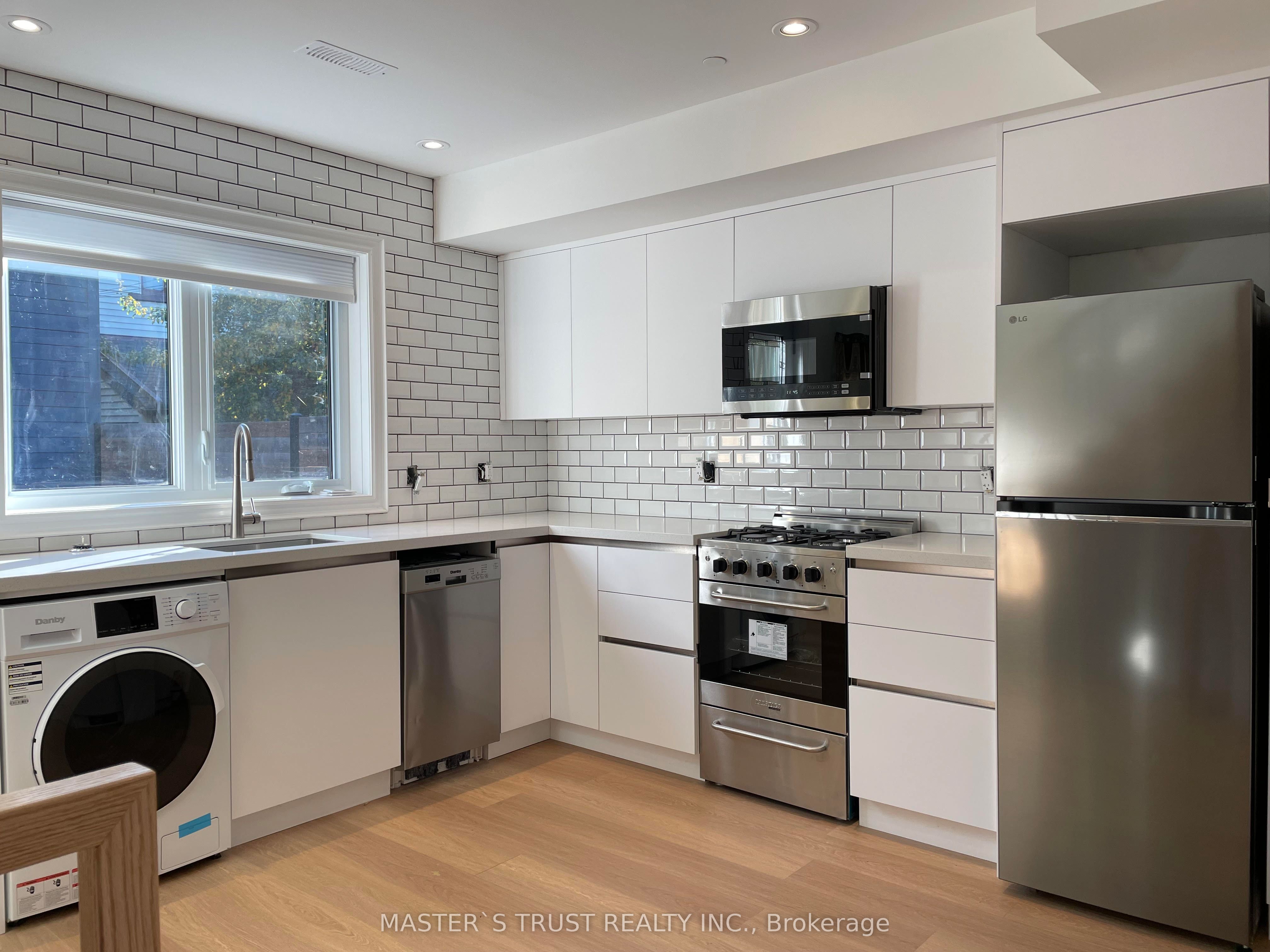 246 Lippincott Street, #Unit4