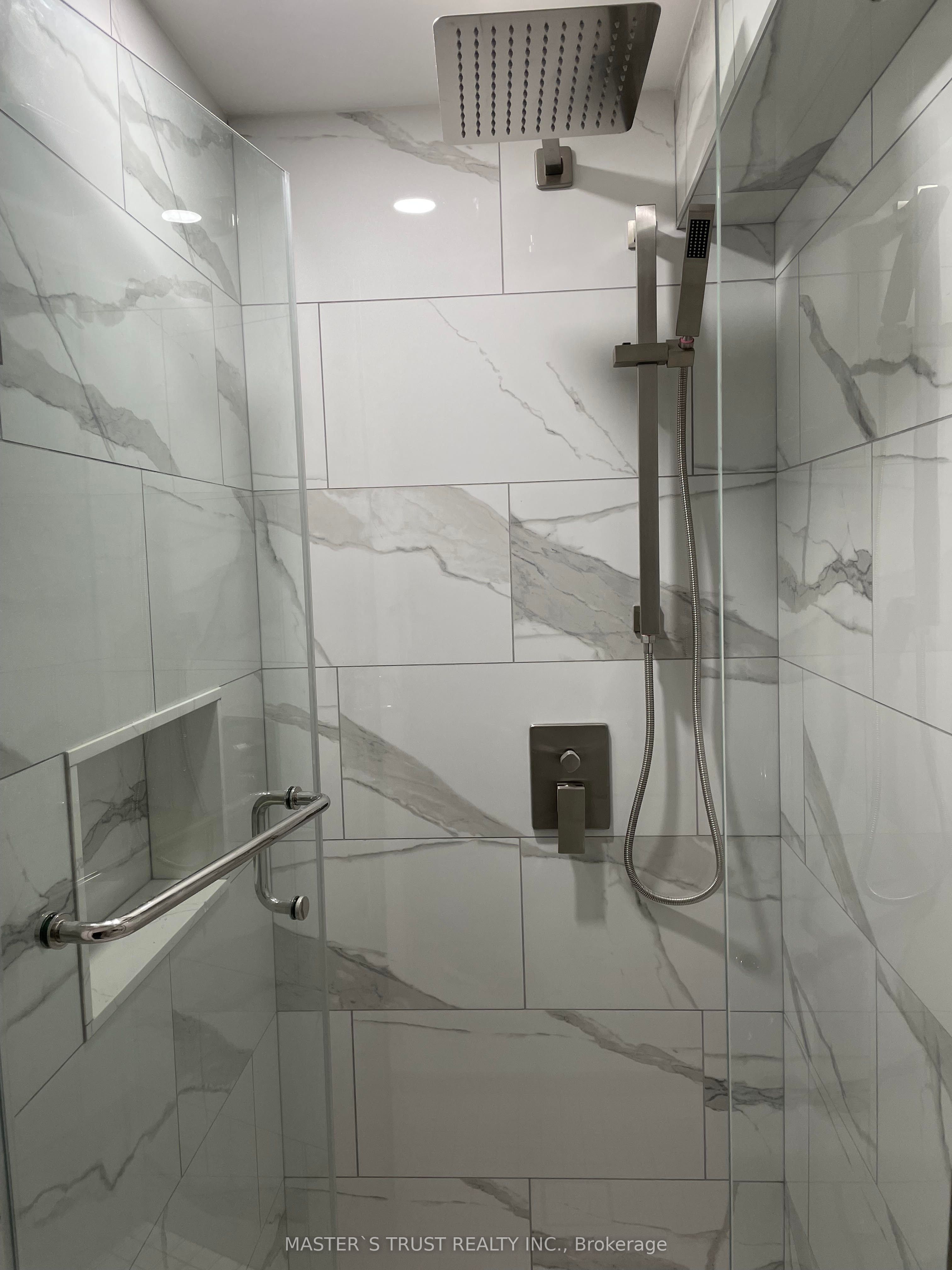 246 Lippincott Street, #Unit4