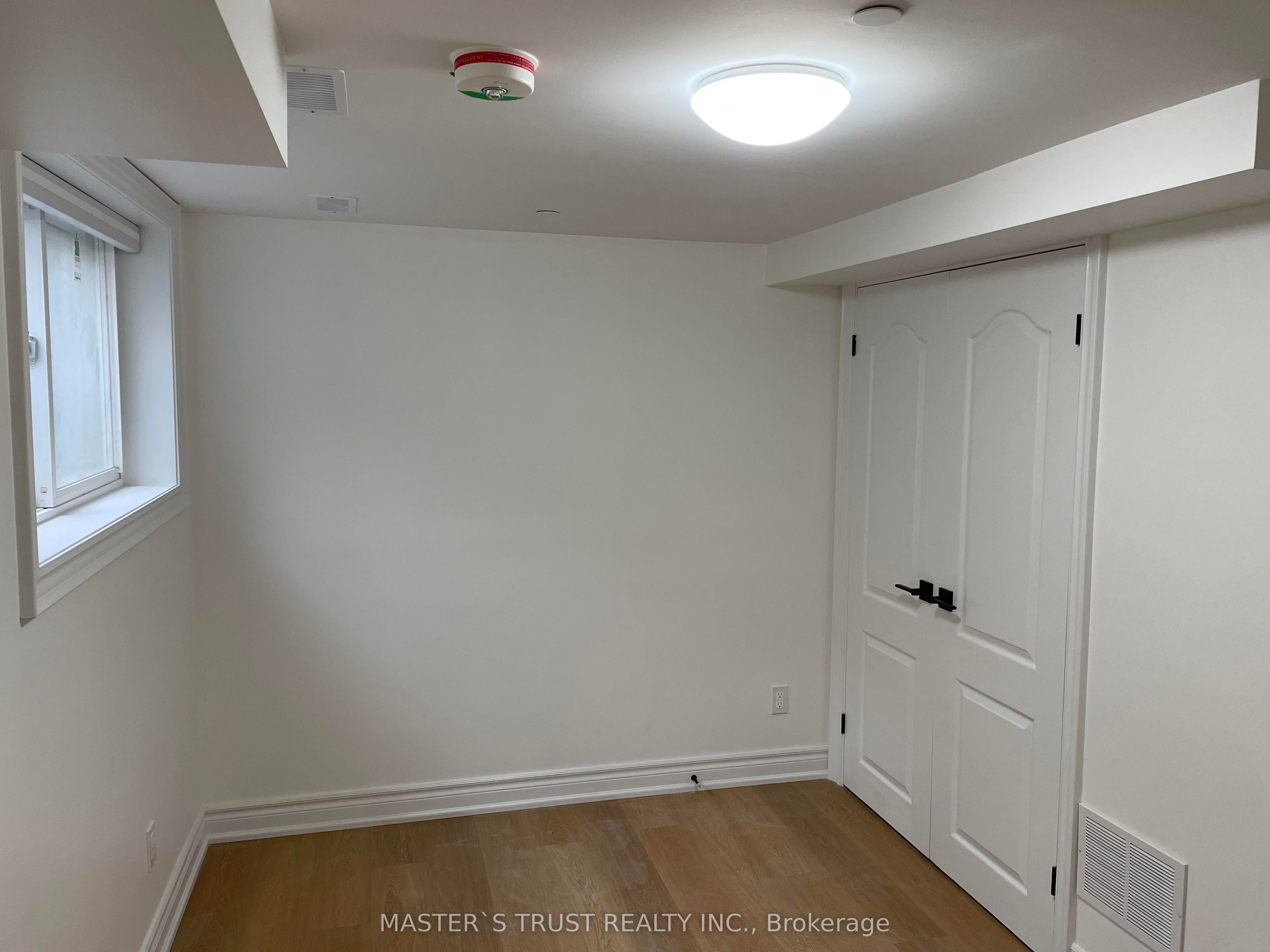 246 Lippincott Street, #Unit4