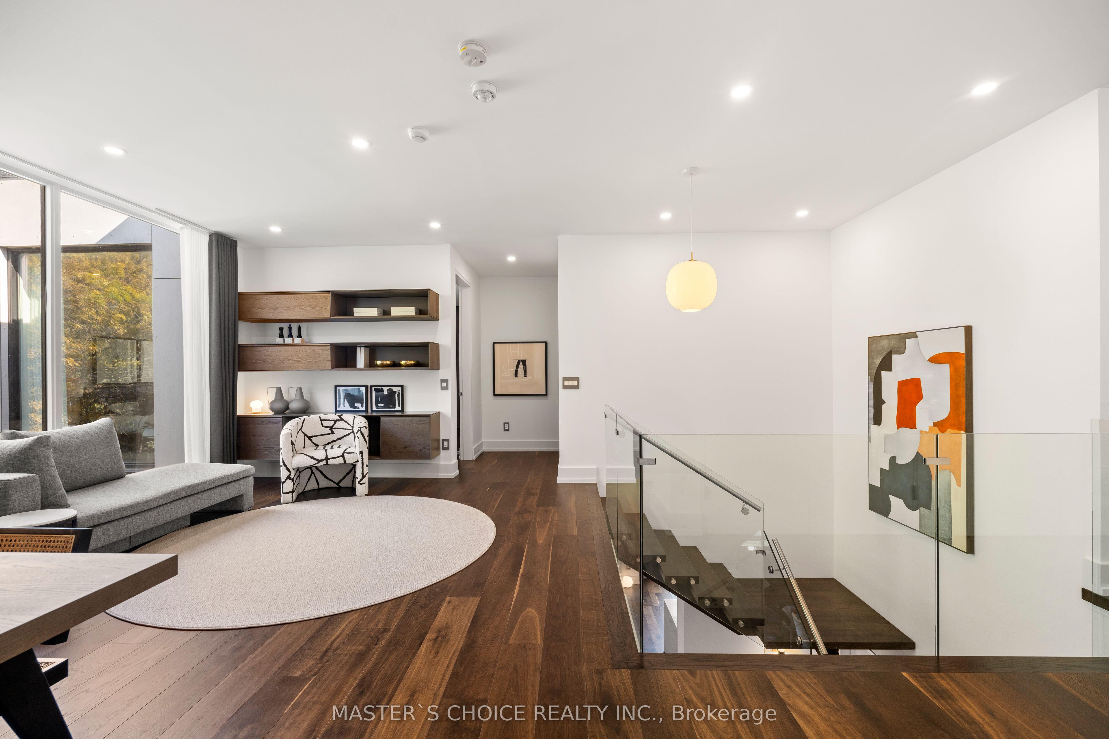 15 Fairmeadow Avenue