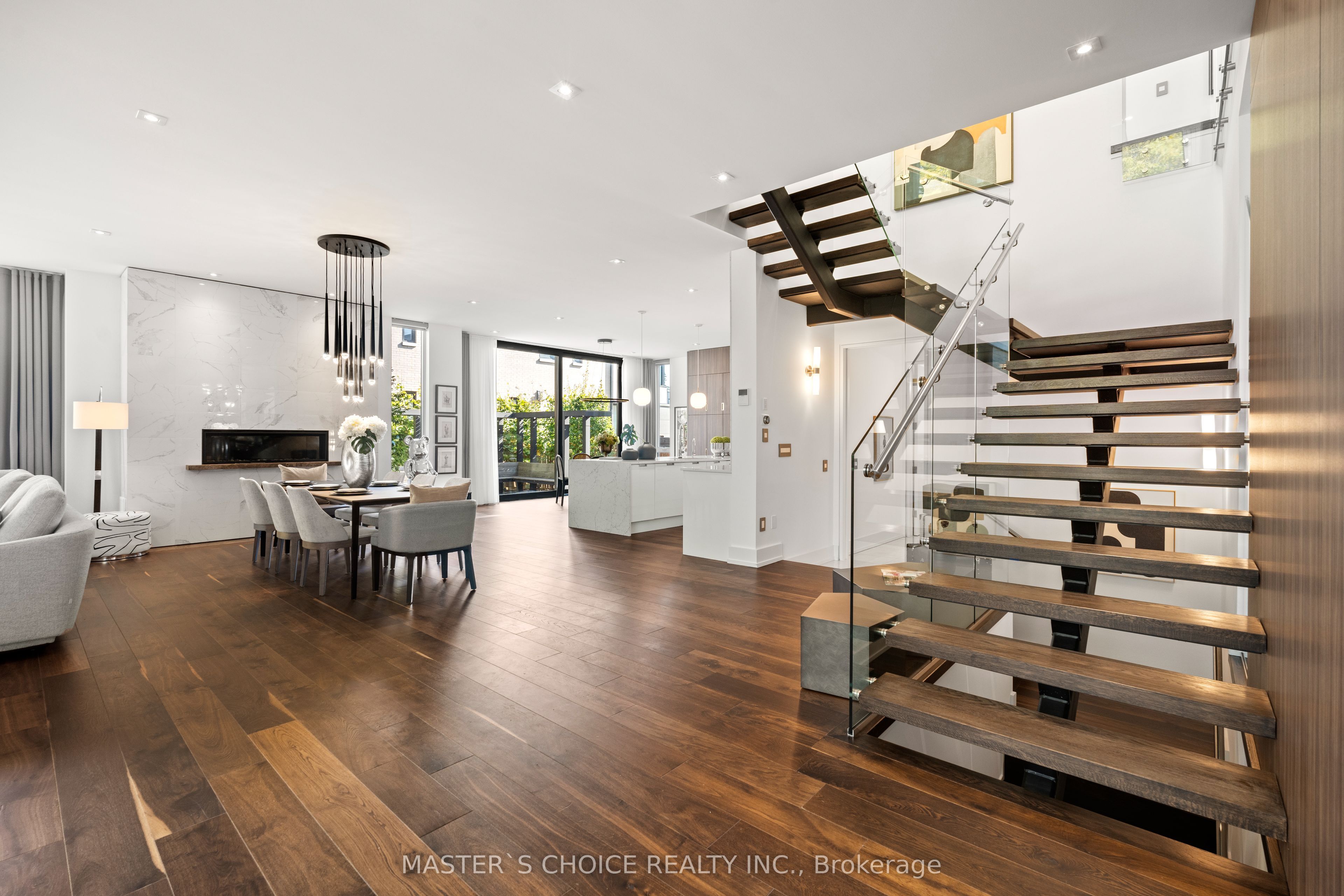 15 Fairmeadow Avenue