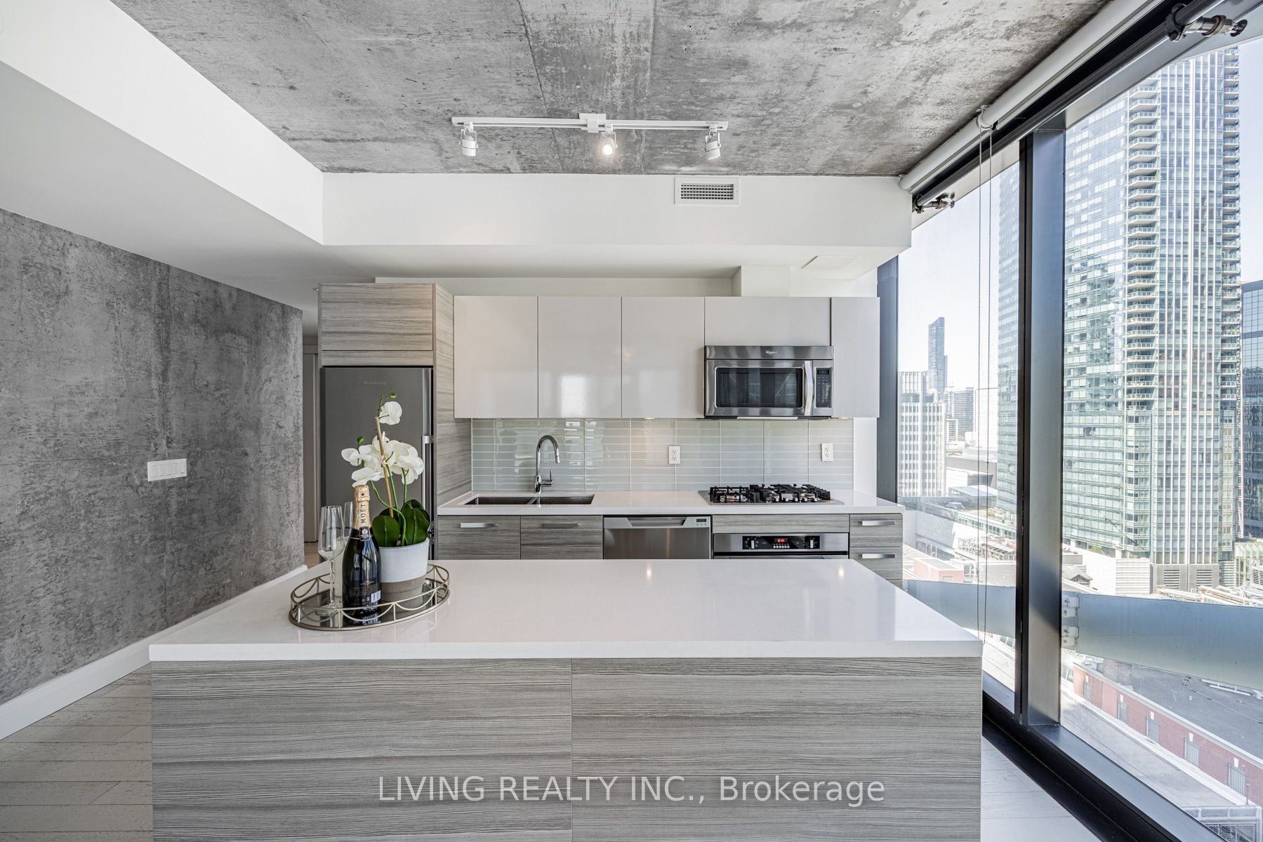 224 King Street W #1504