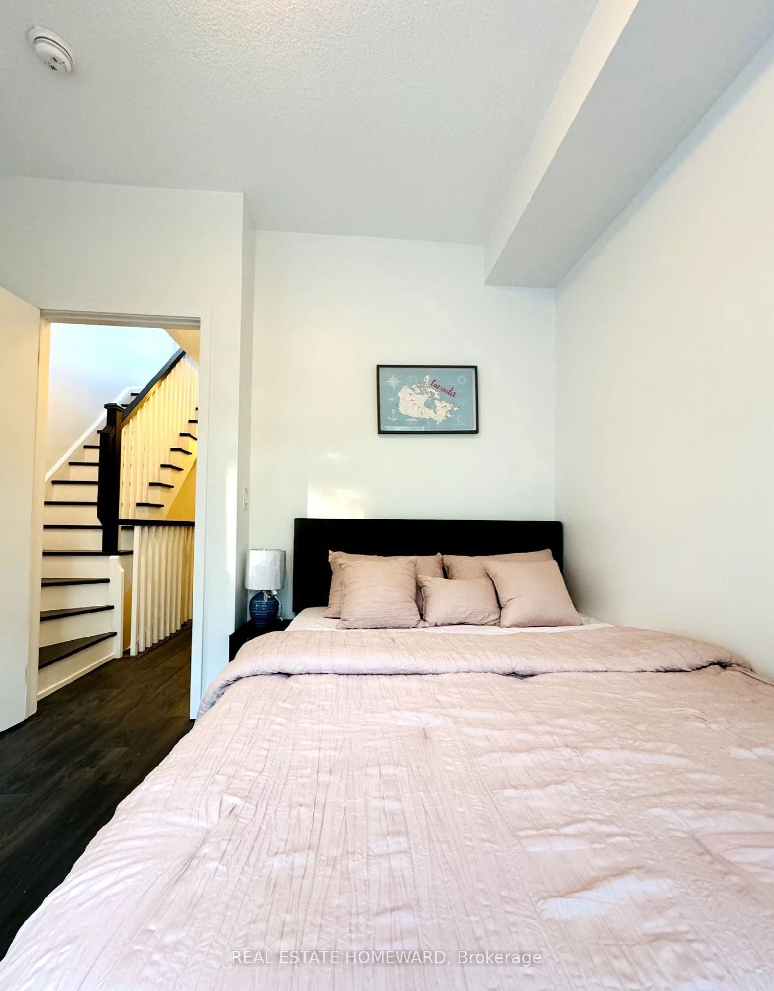 17 St. Bartholomew Street, #17