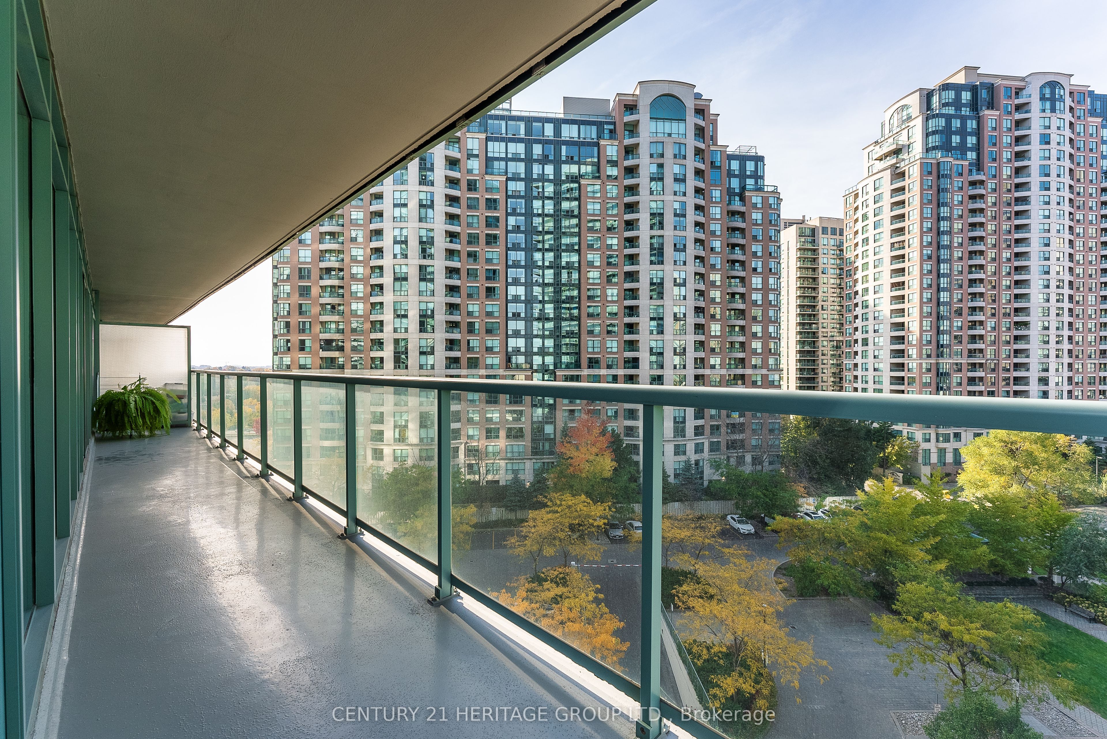 5500 Yonge Street, #710