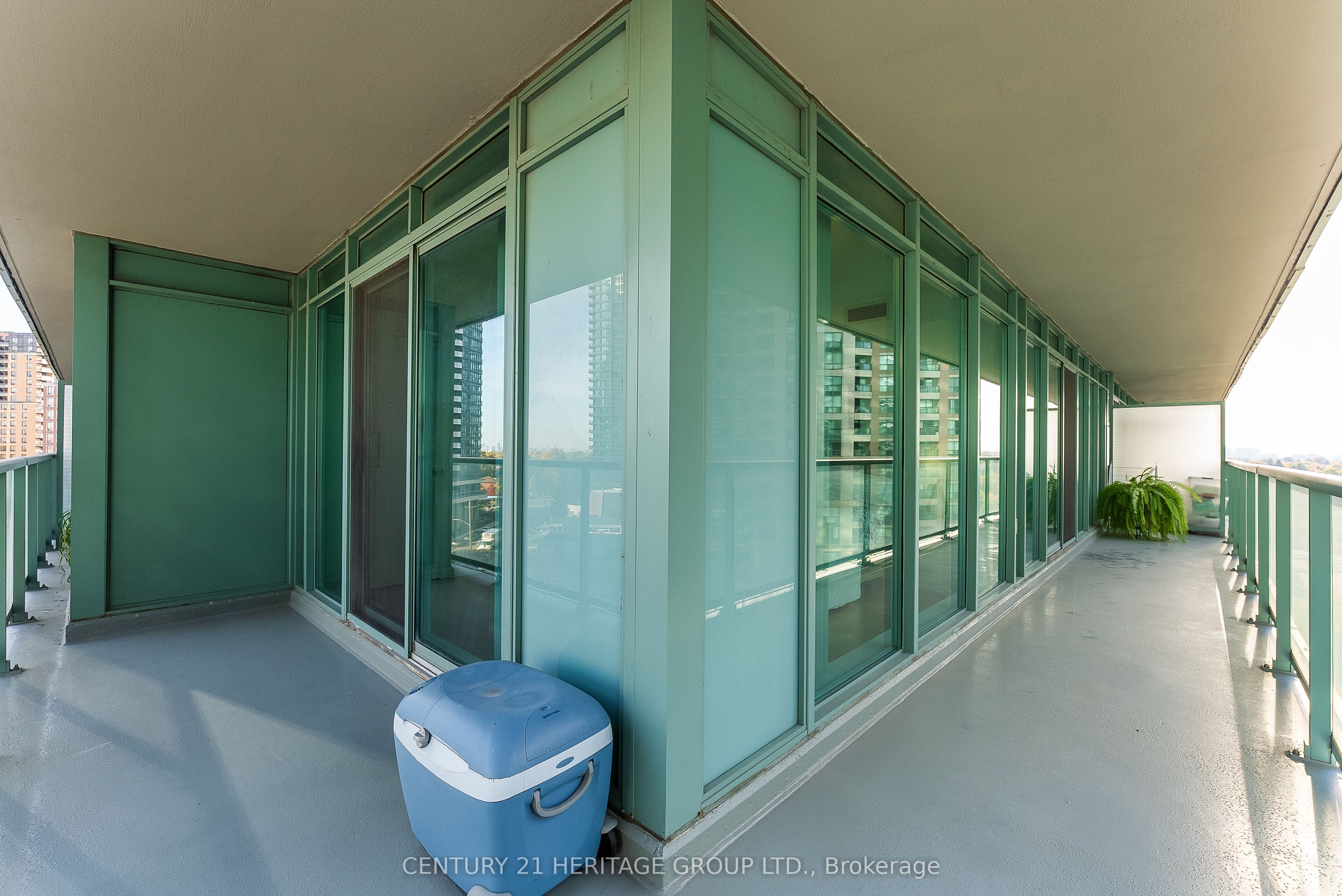 5500 Yonge Street, #710