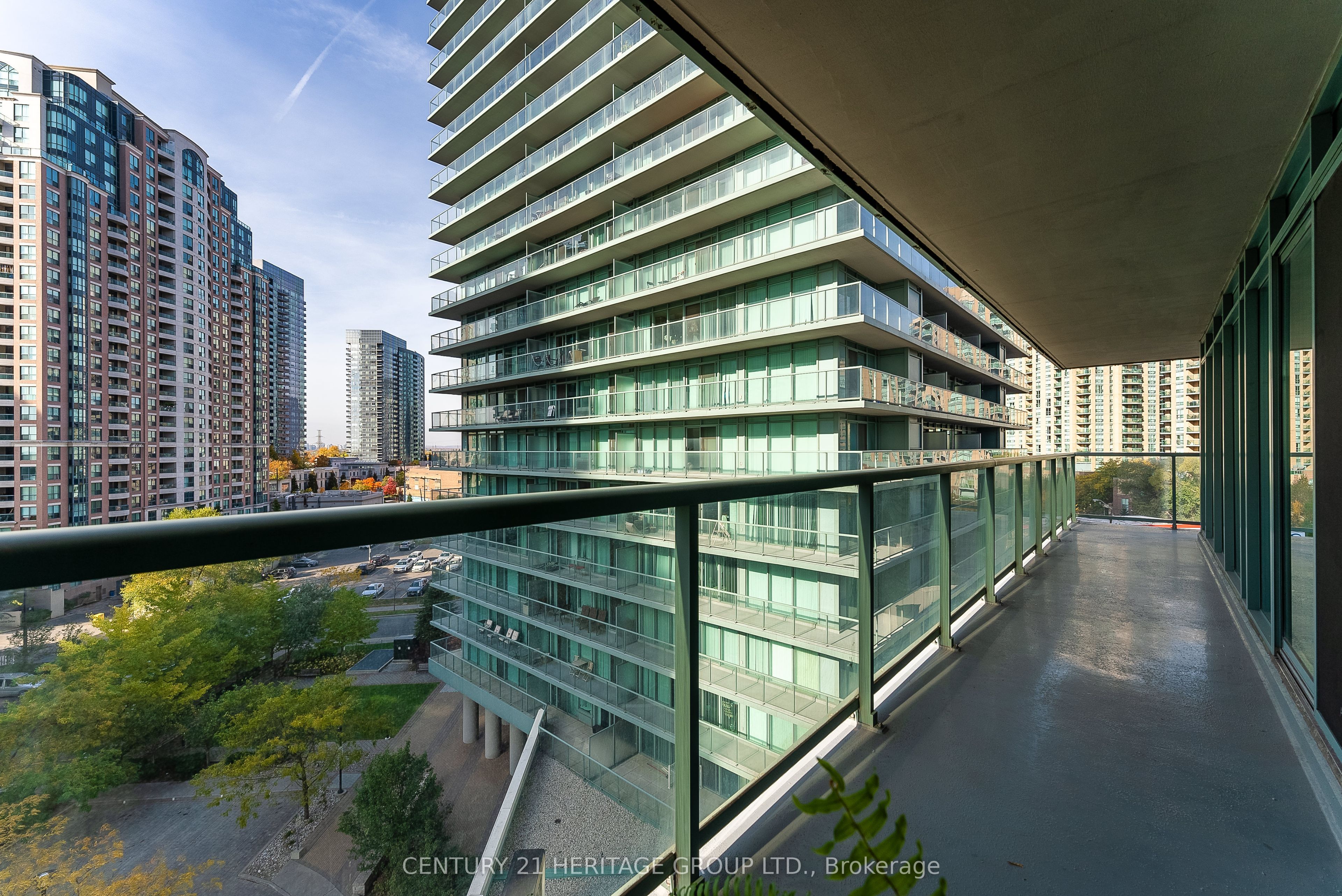 5500 Yonge Street, #710
