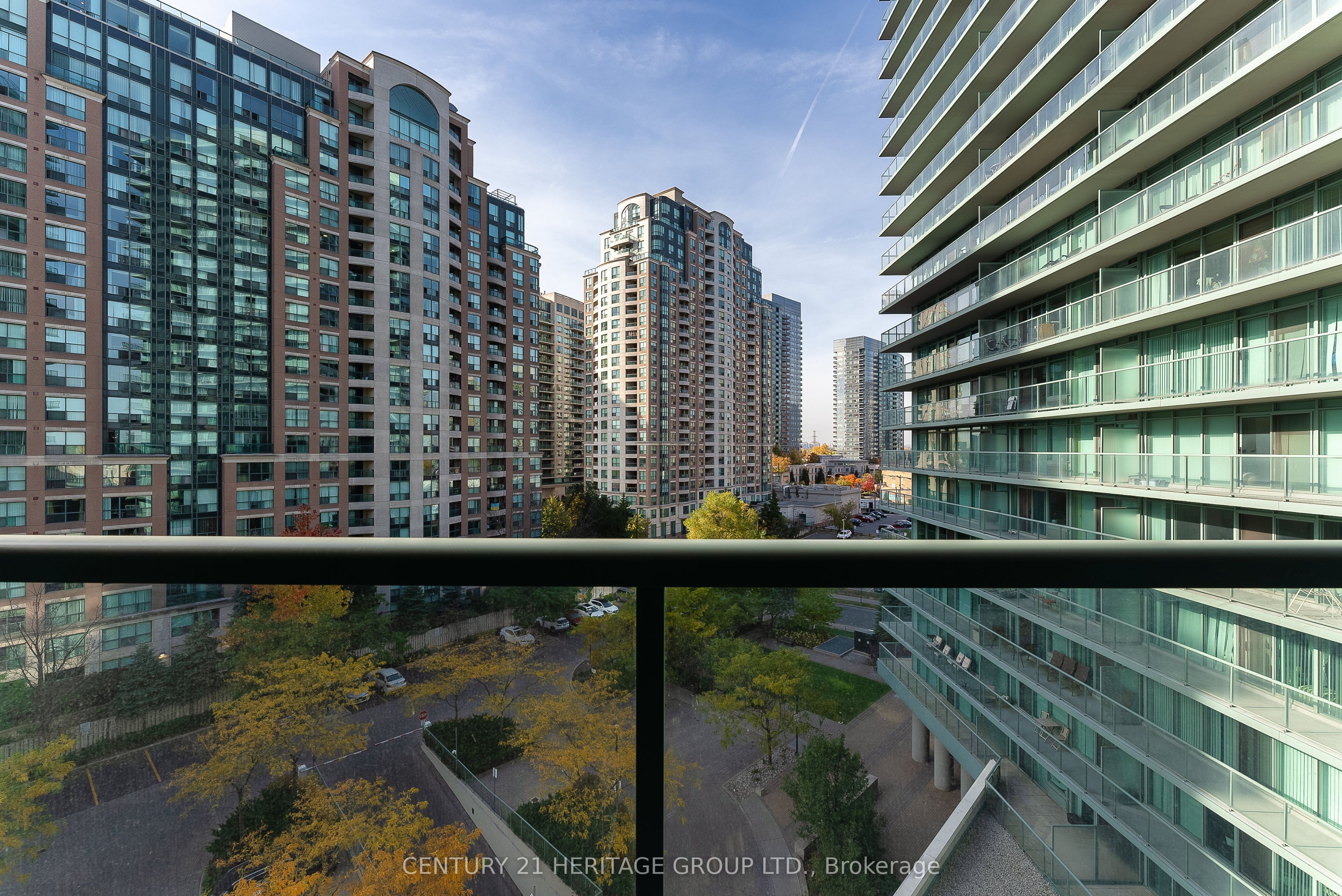 5500 Yonge Street, #710
