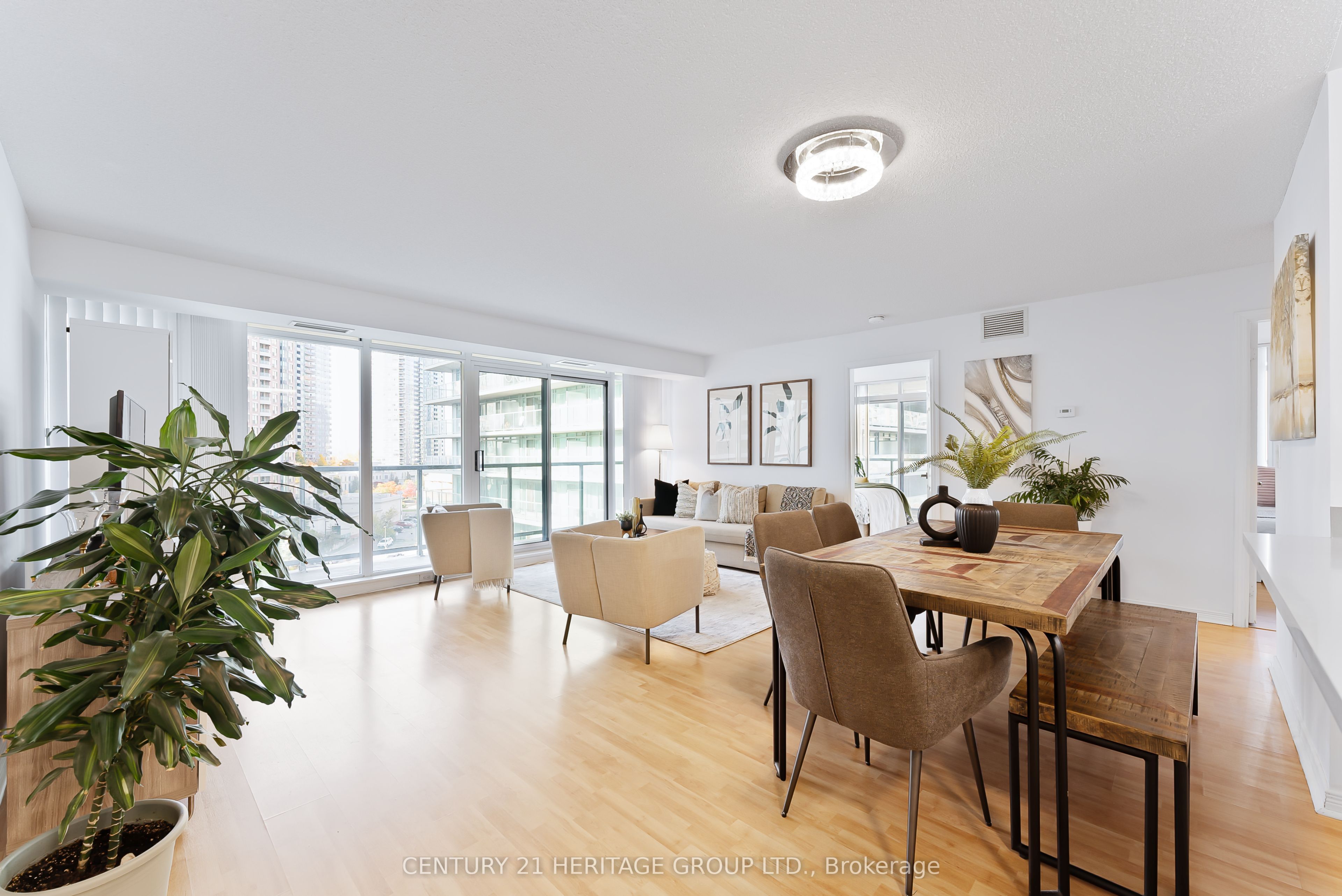 5500 Yonge Street, #710