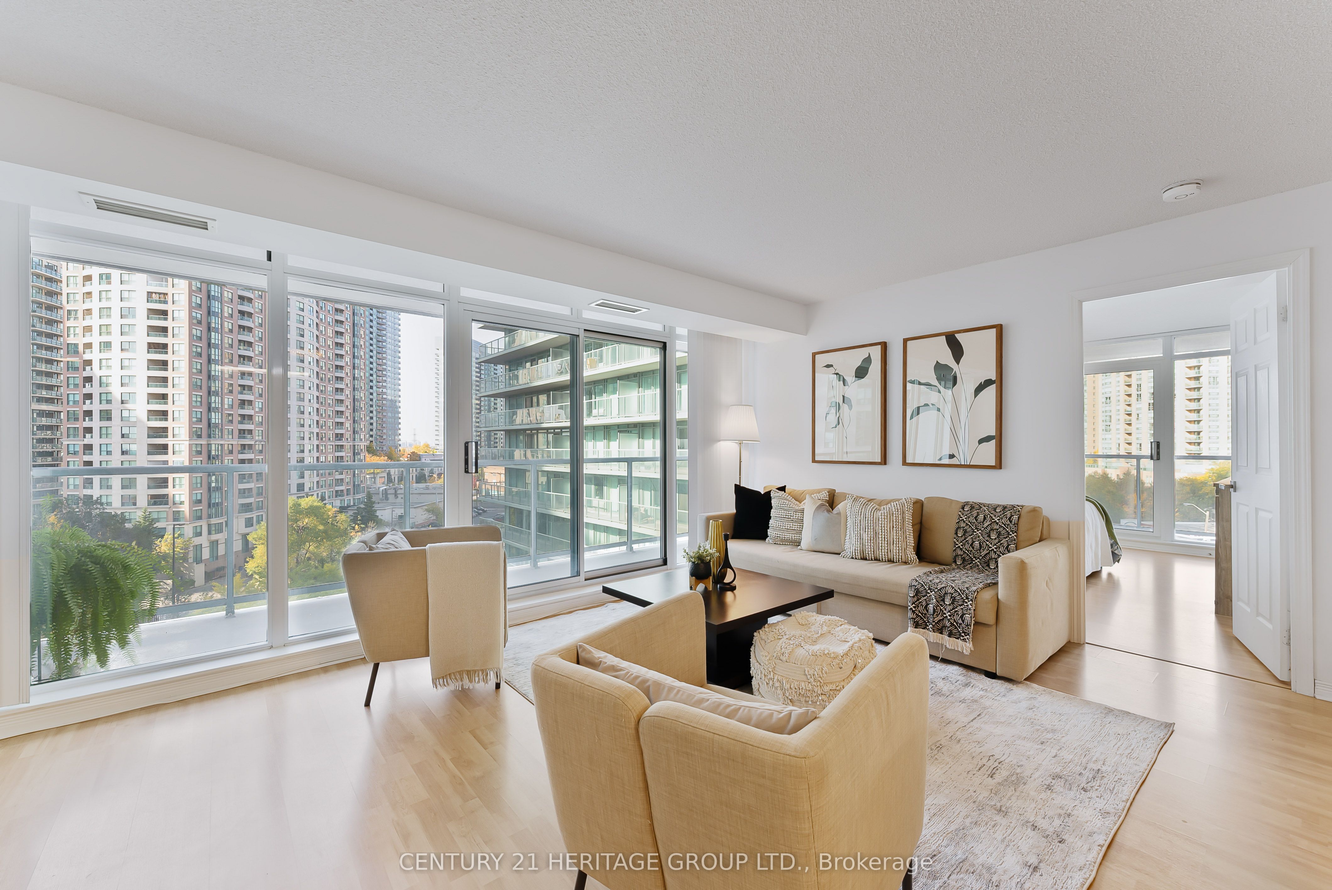 5500 Yonge Street, #710