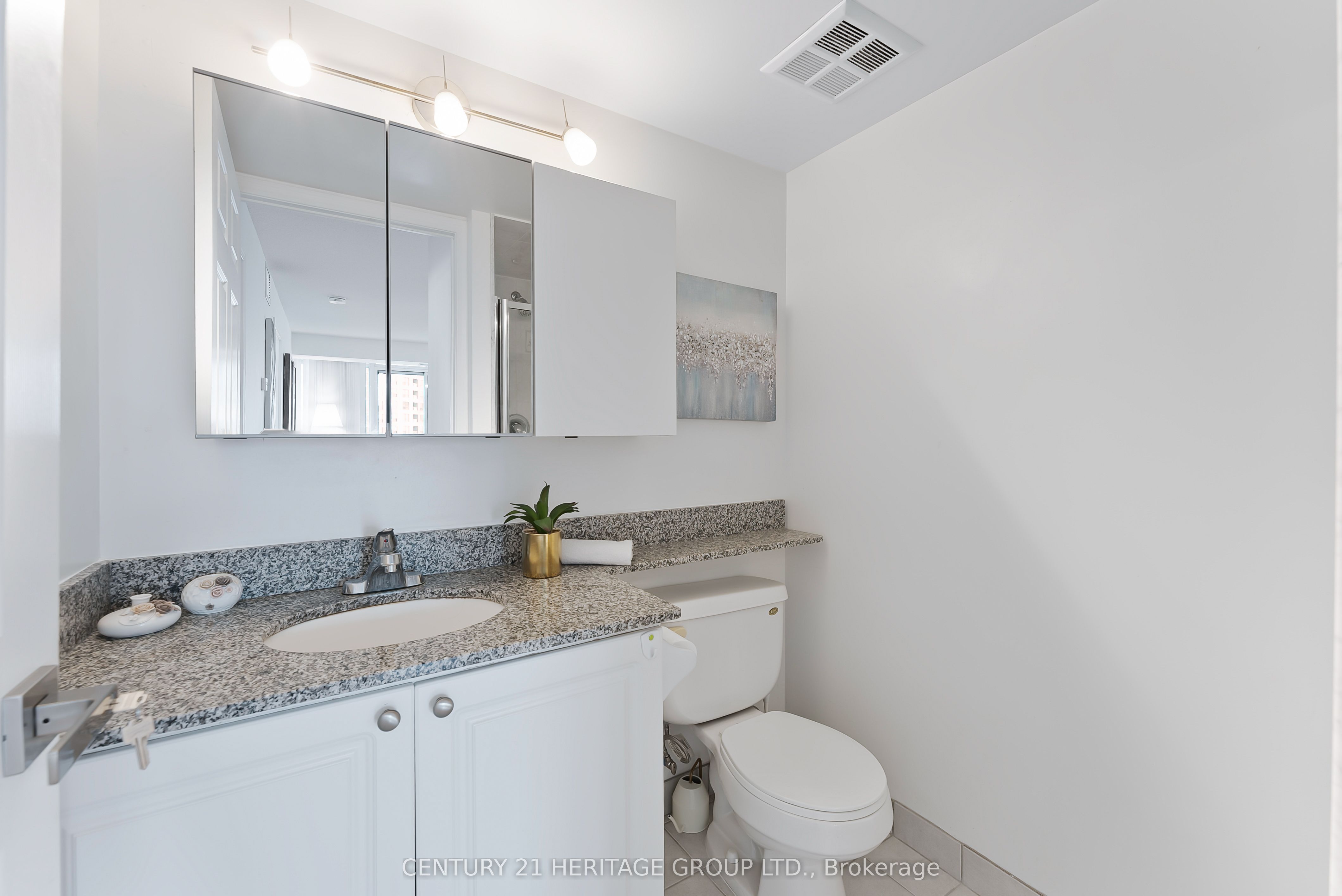 5500 Yonge Street, #710