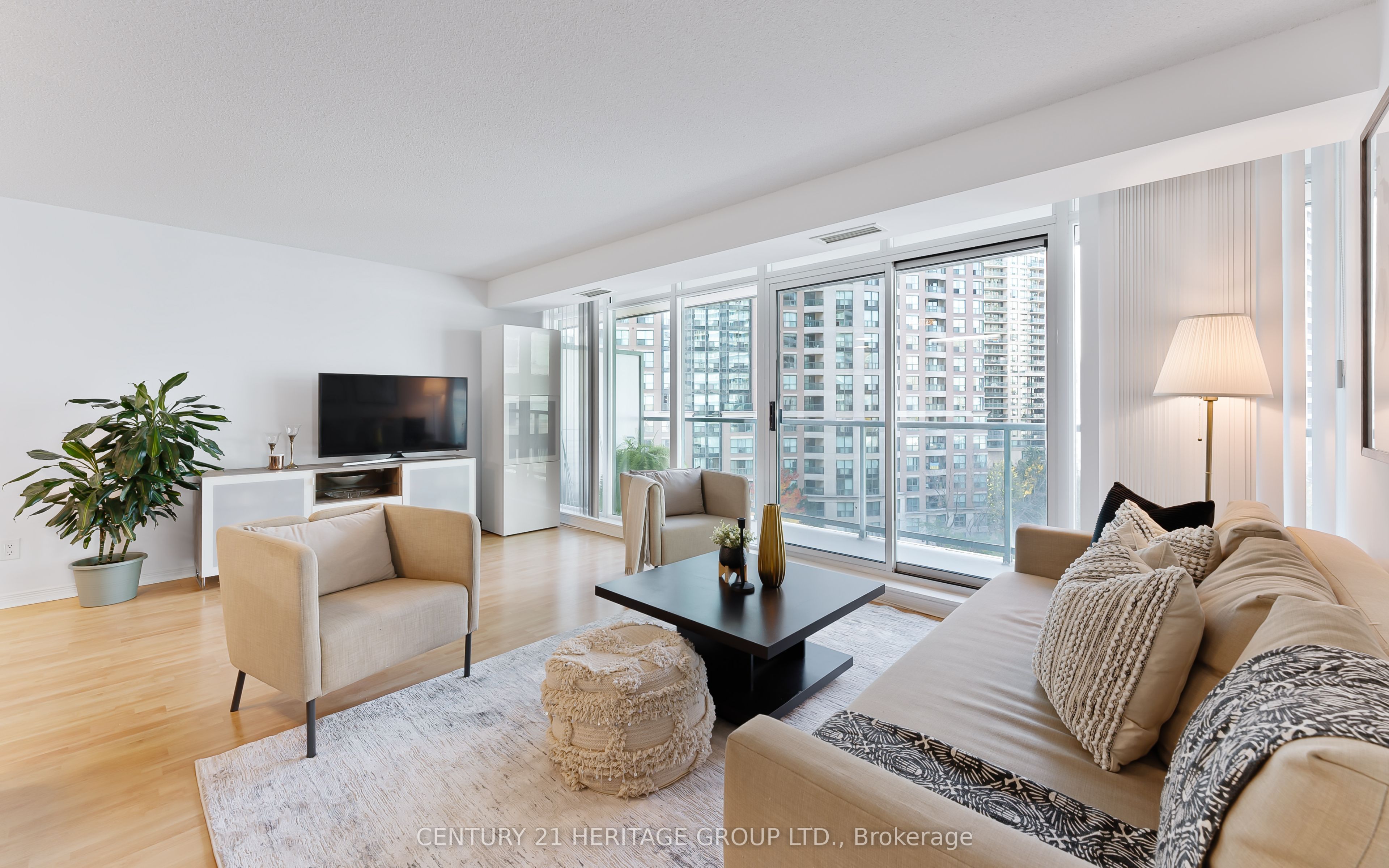 5500 Yonge Street, #710