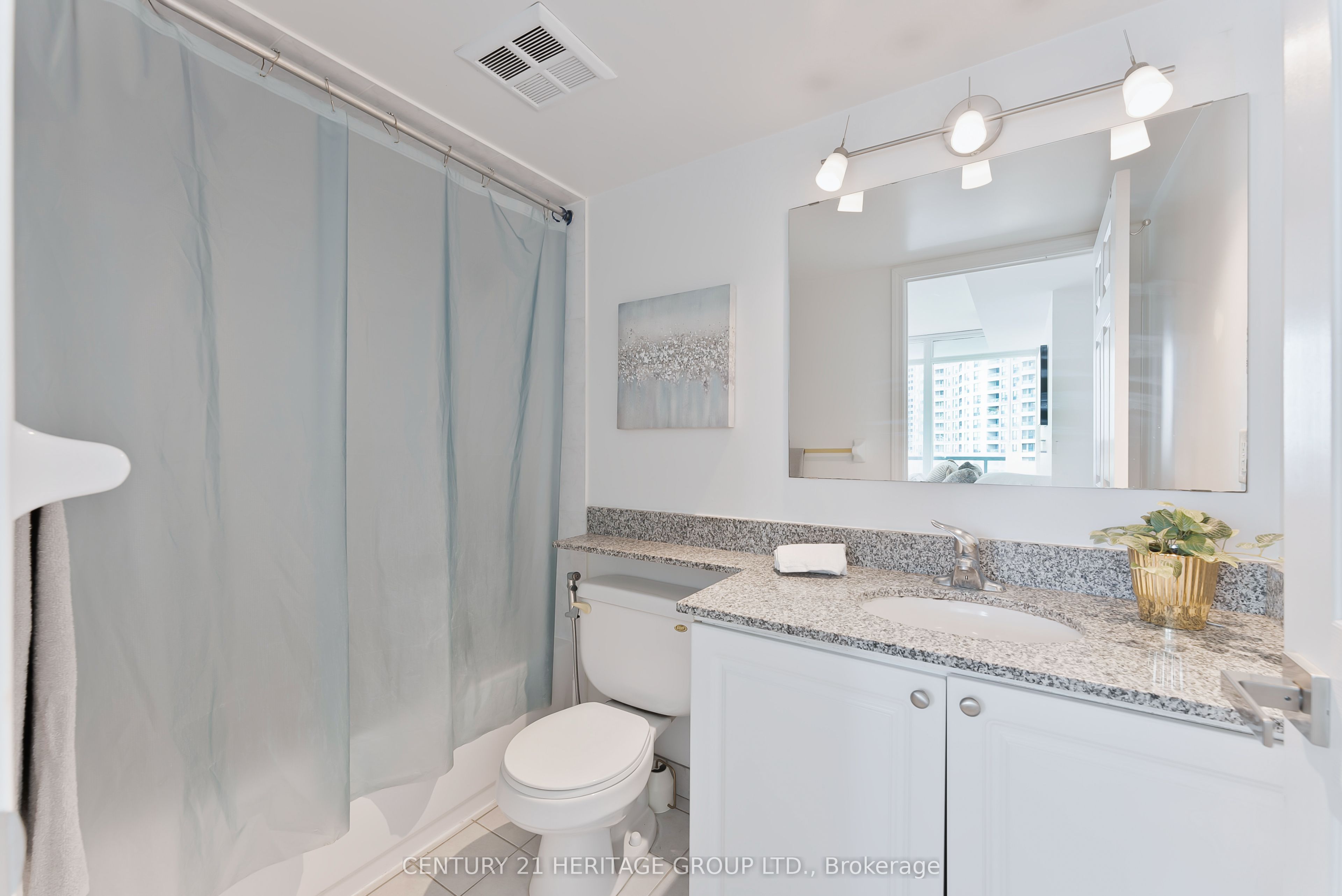 5500 Yonge Street, #710