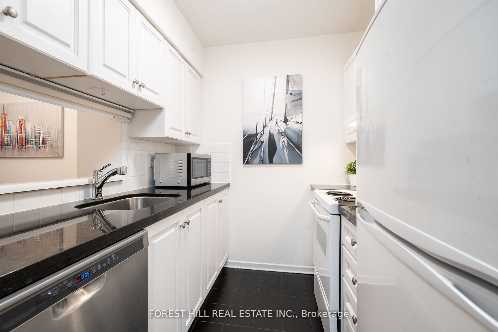 1055 Bay Street, #201