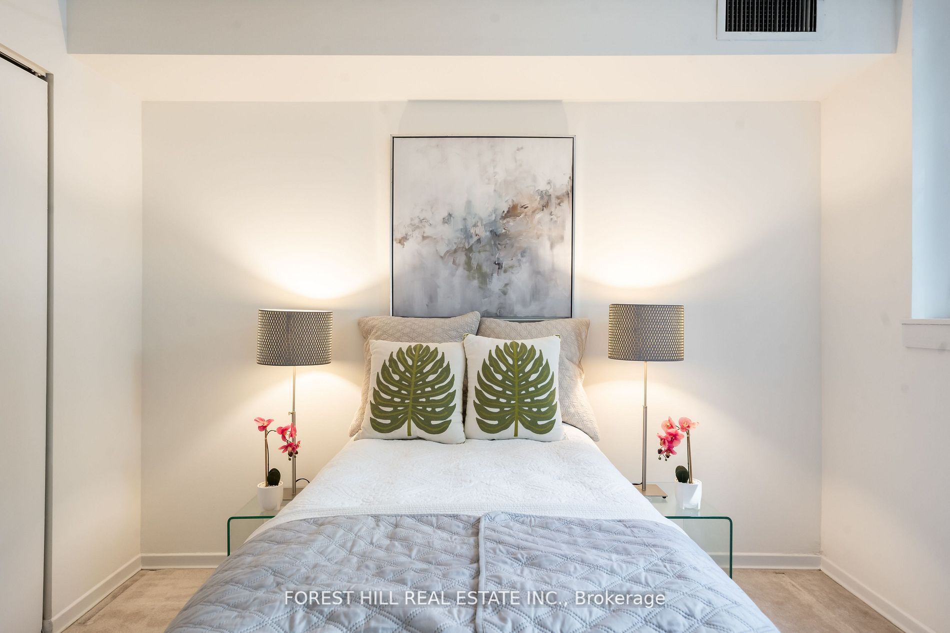 1055 Bay Street, #201