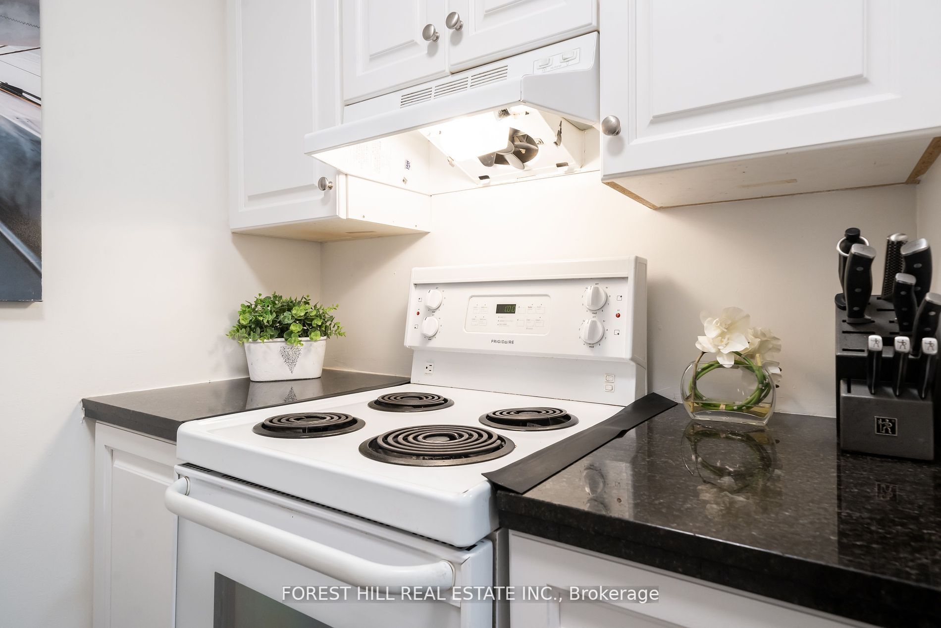 1055 Bay Street, #201