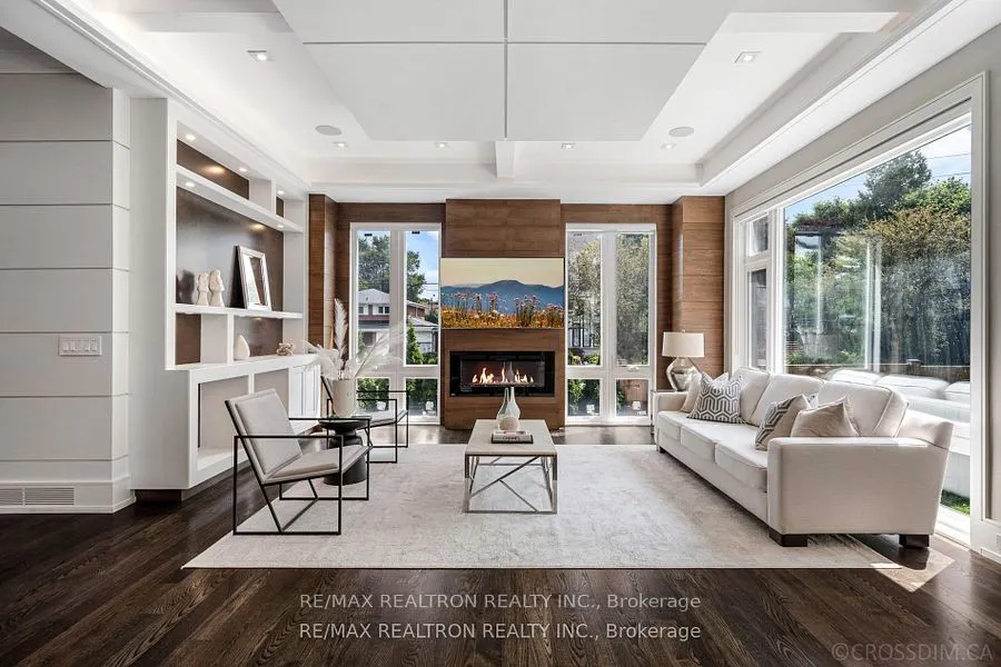 225 Northwood Drive
