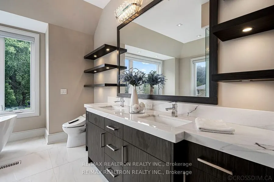 225 Northwood Drive