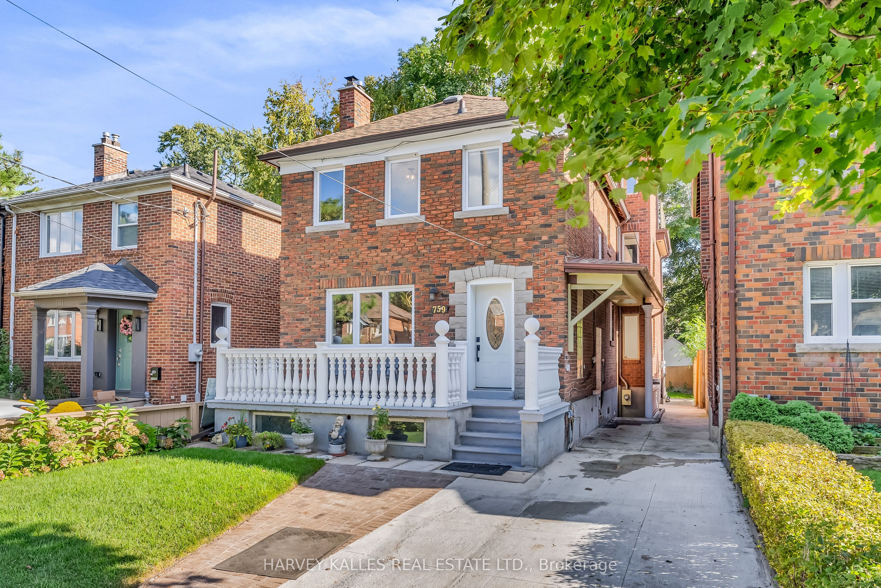 759 Eglinton Avenue E