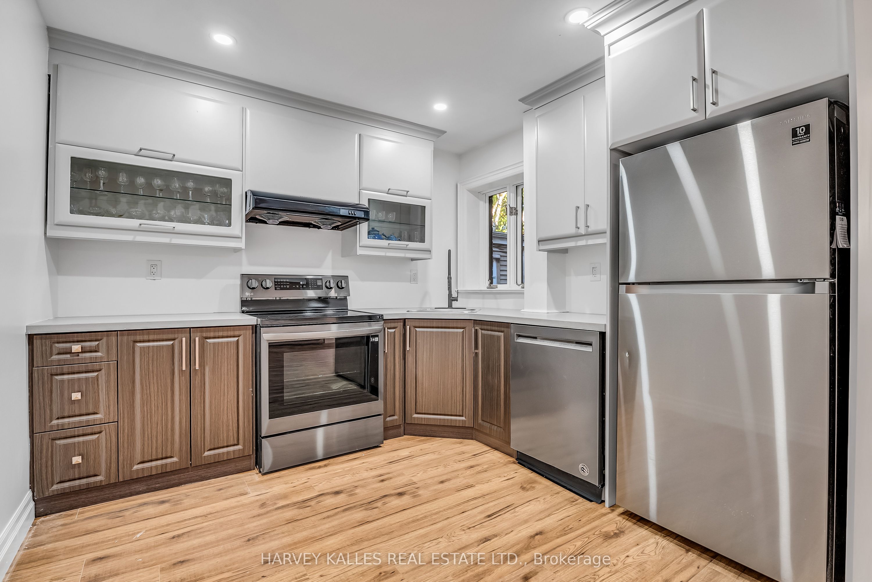 759 Eglinton Avenue E