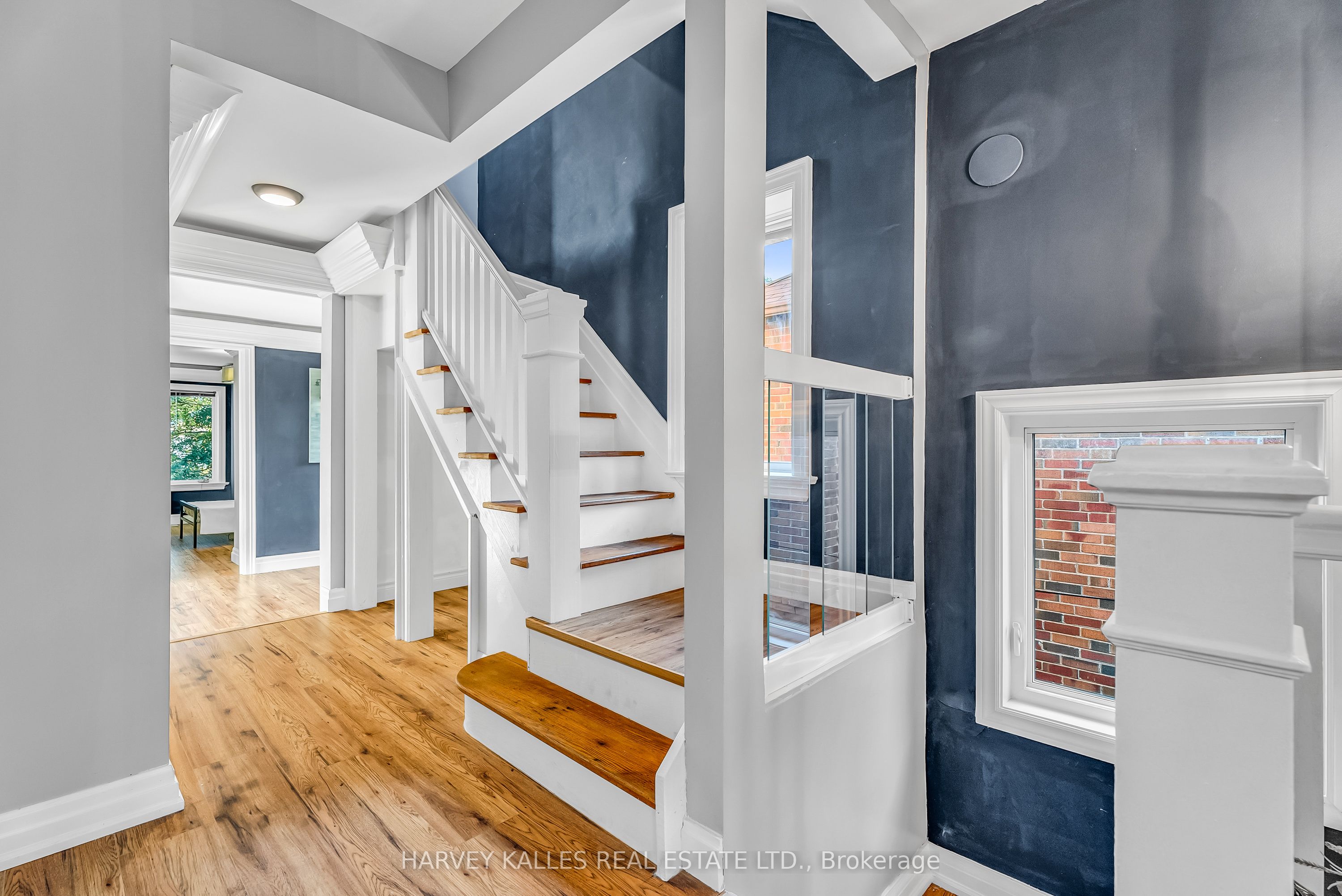 759 Eglinton Avenue E