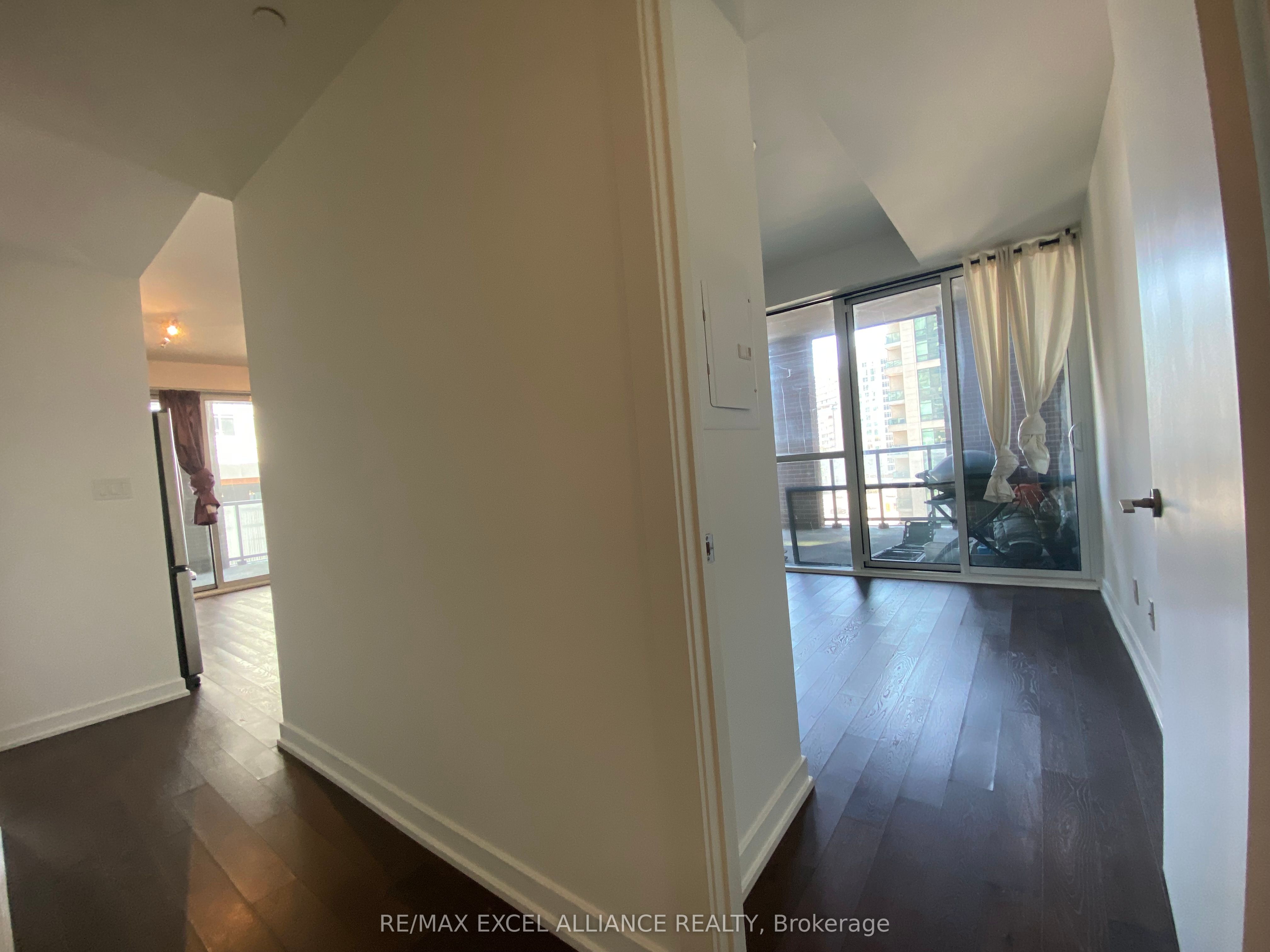 20 Bruyeres Mews #510