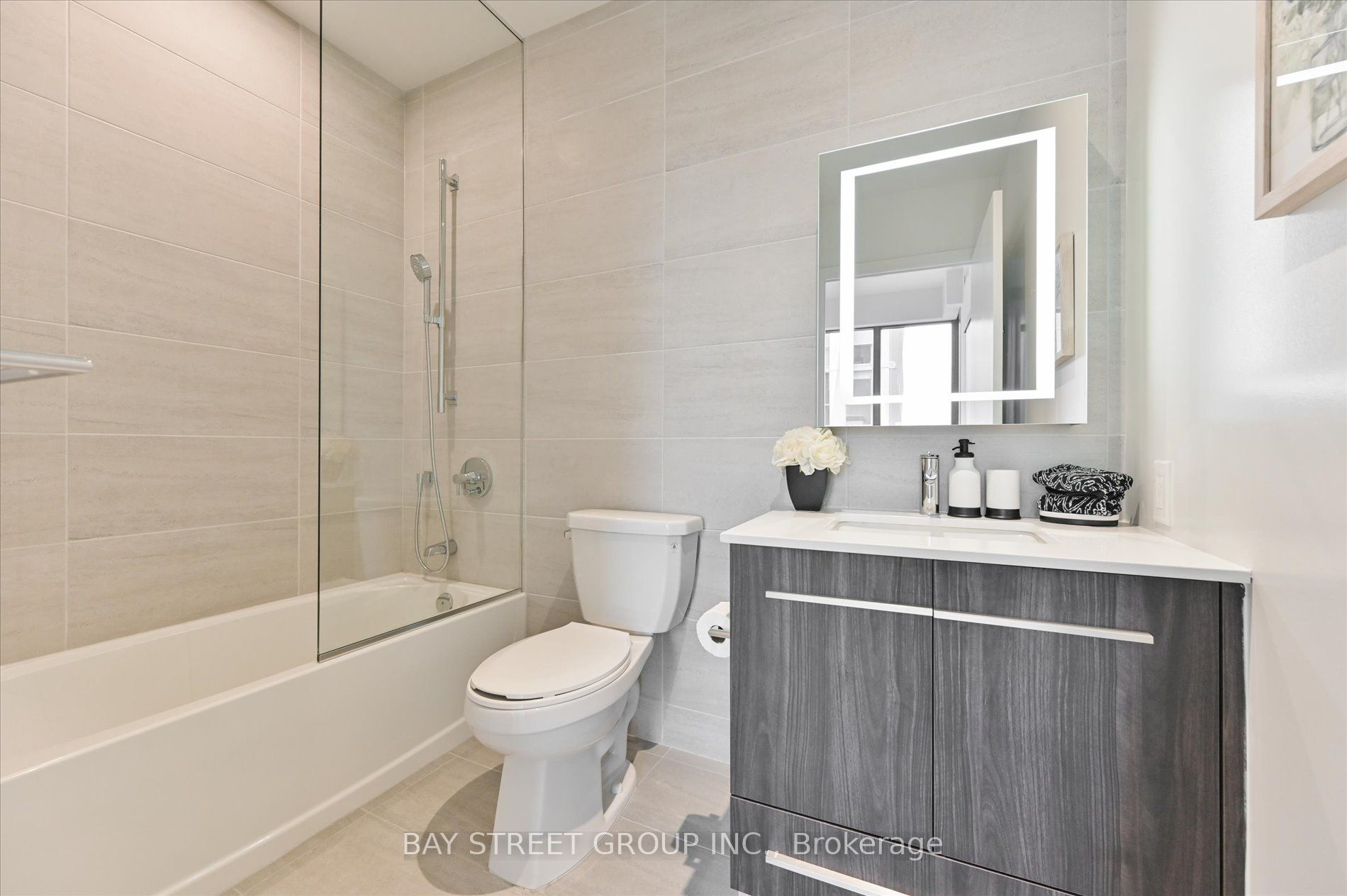 8 Cumberland Street, #4902