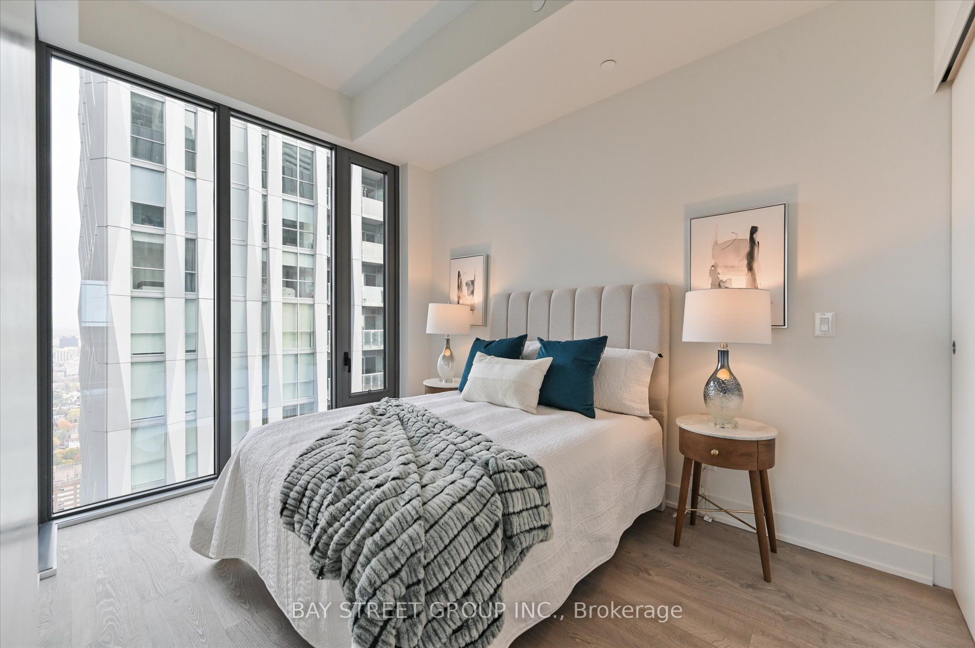 8 Cumberland Street, #4902