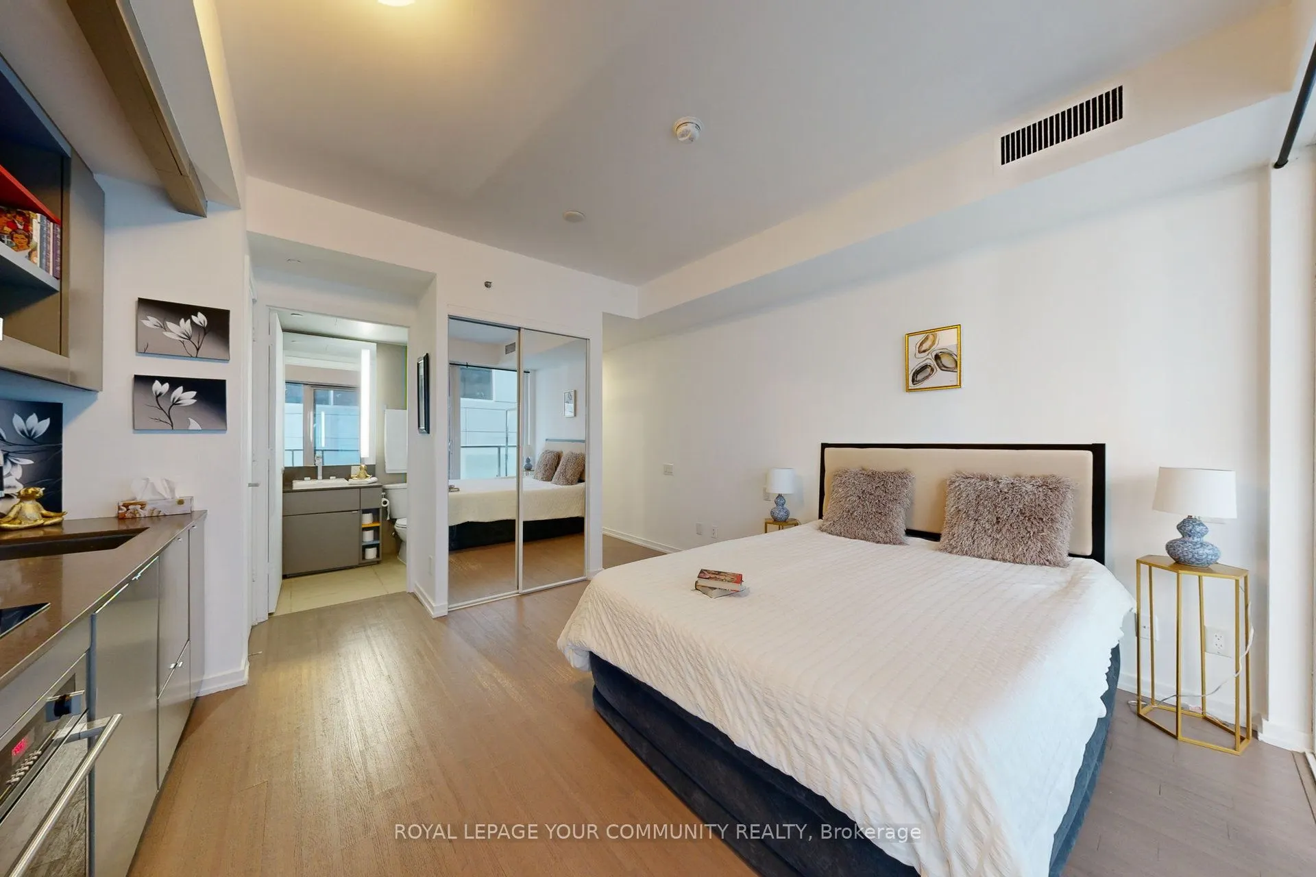 101 Peter Street #602