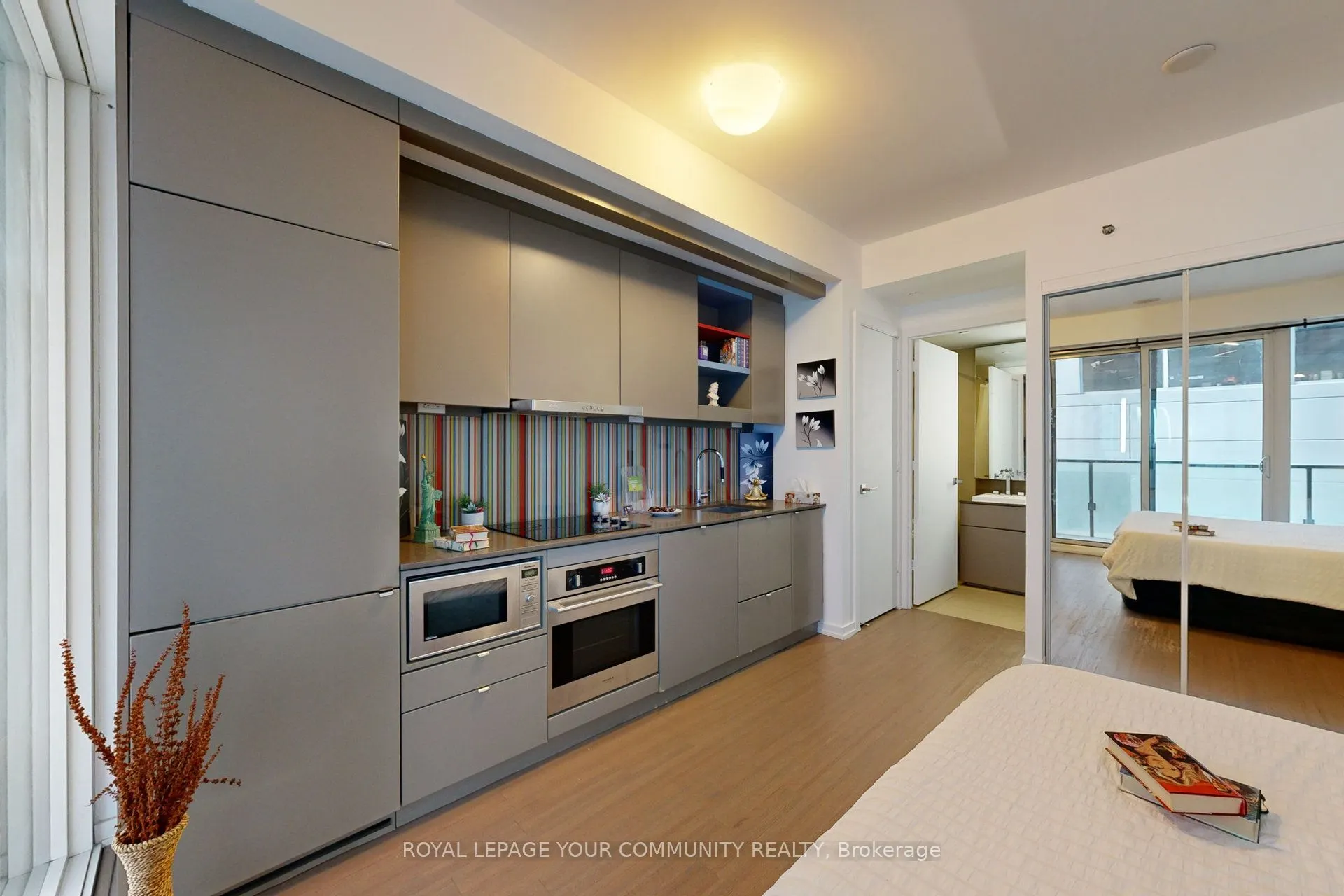 101 Peter Street #602
