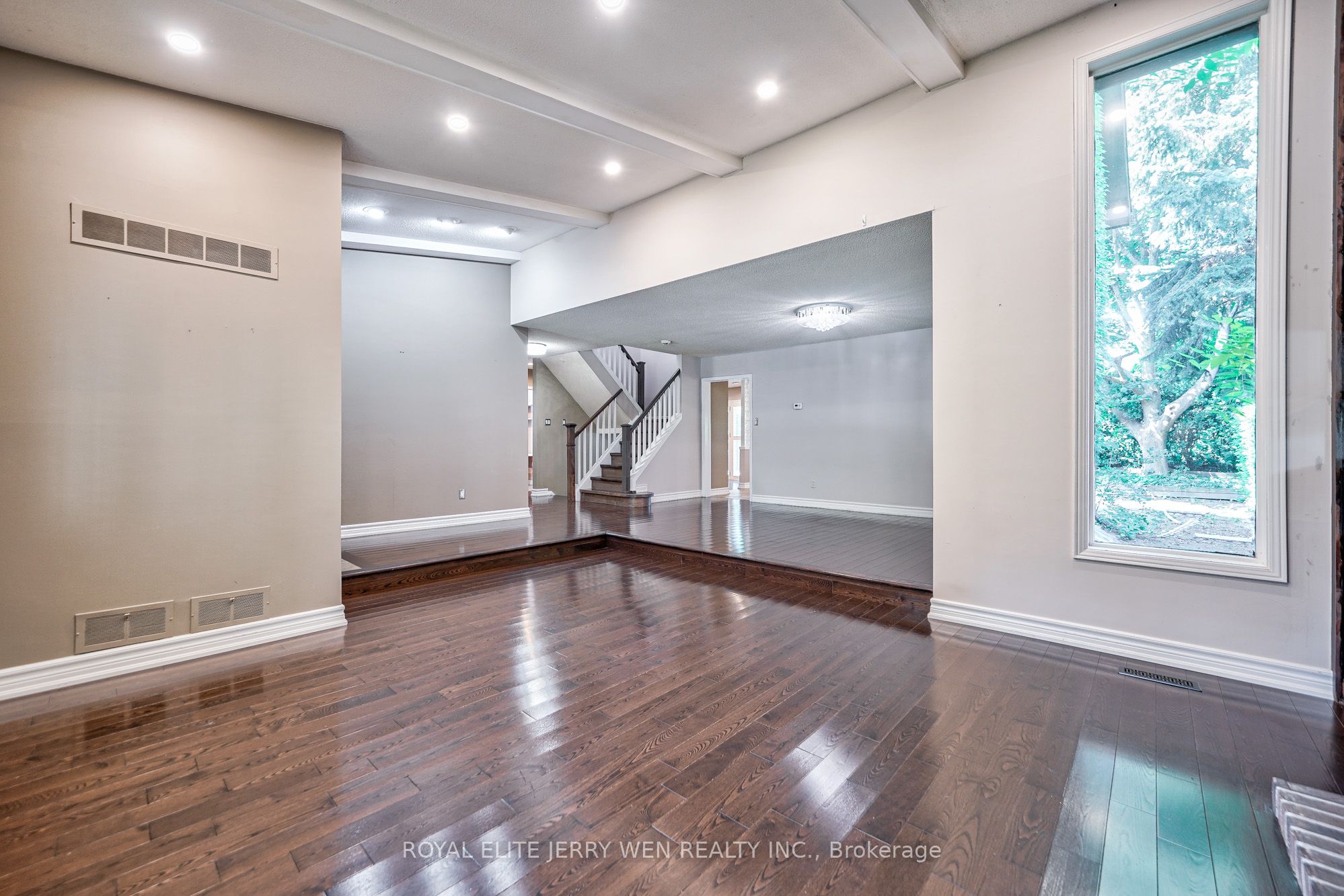 10 Mellowood Drive