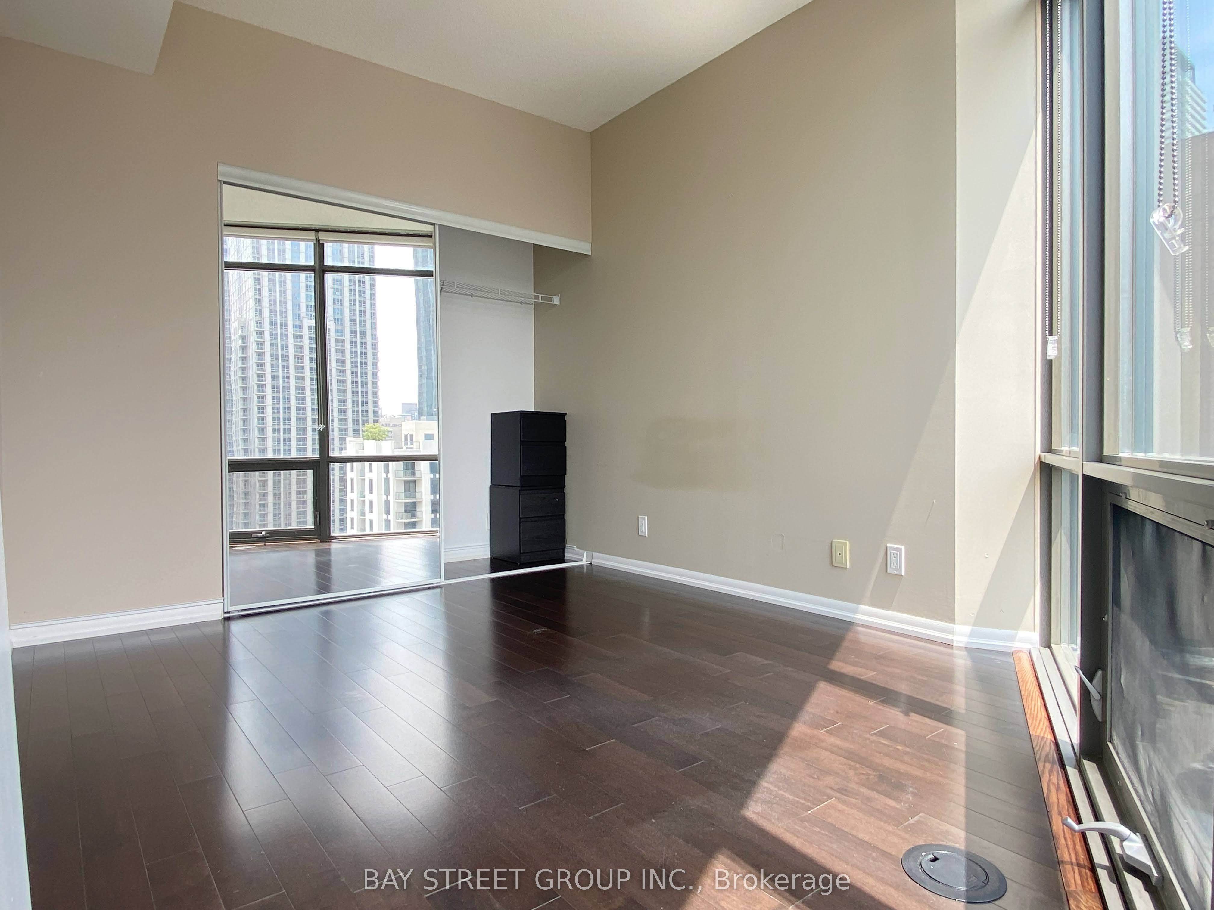 832 Bay Street #1410