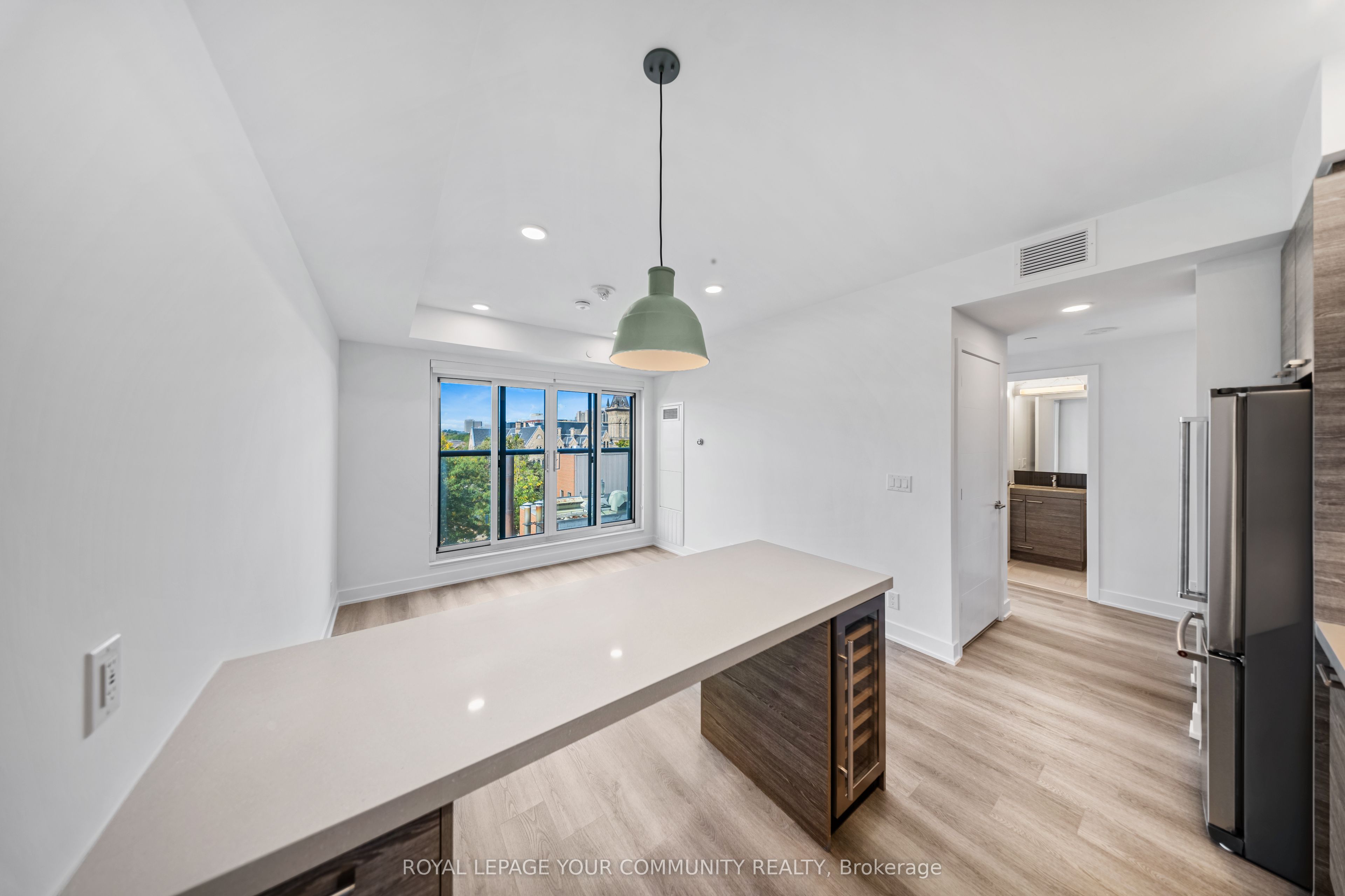 484 Spadina Avenue, #1205