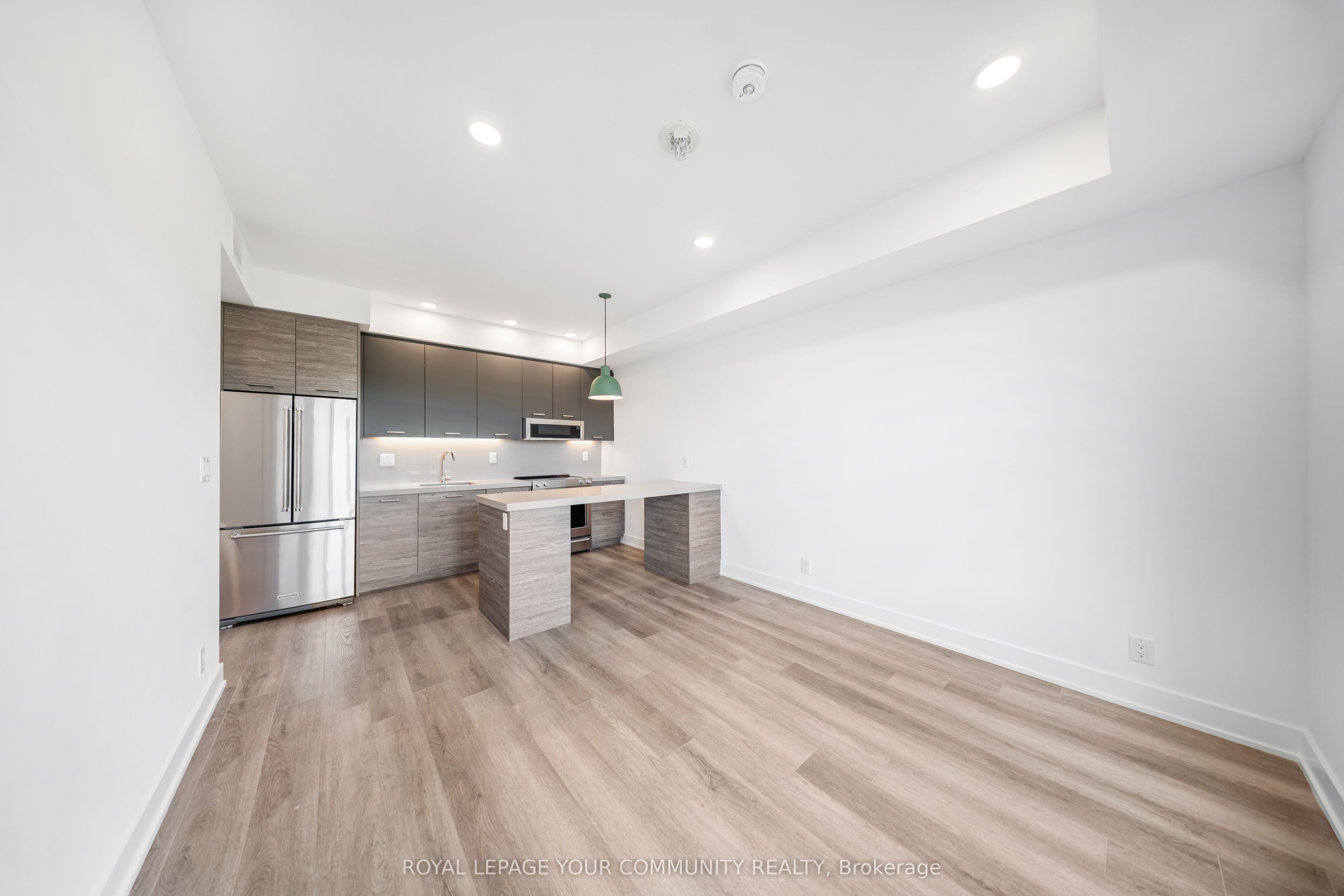 484 Spadina Avenue, #1205