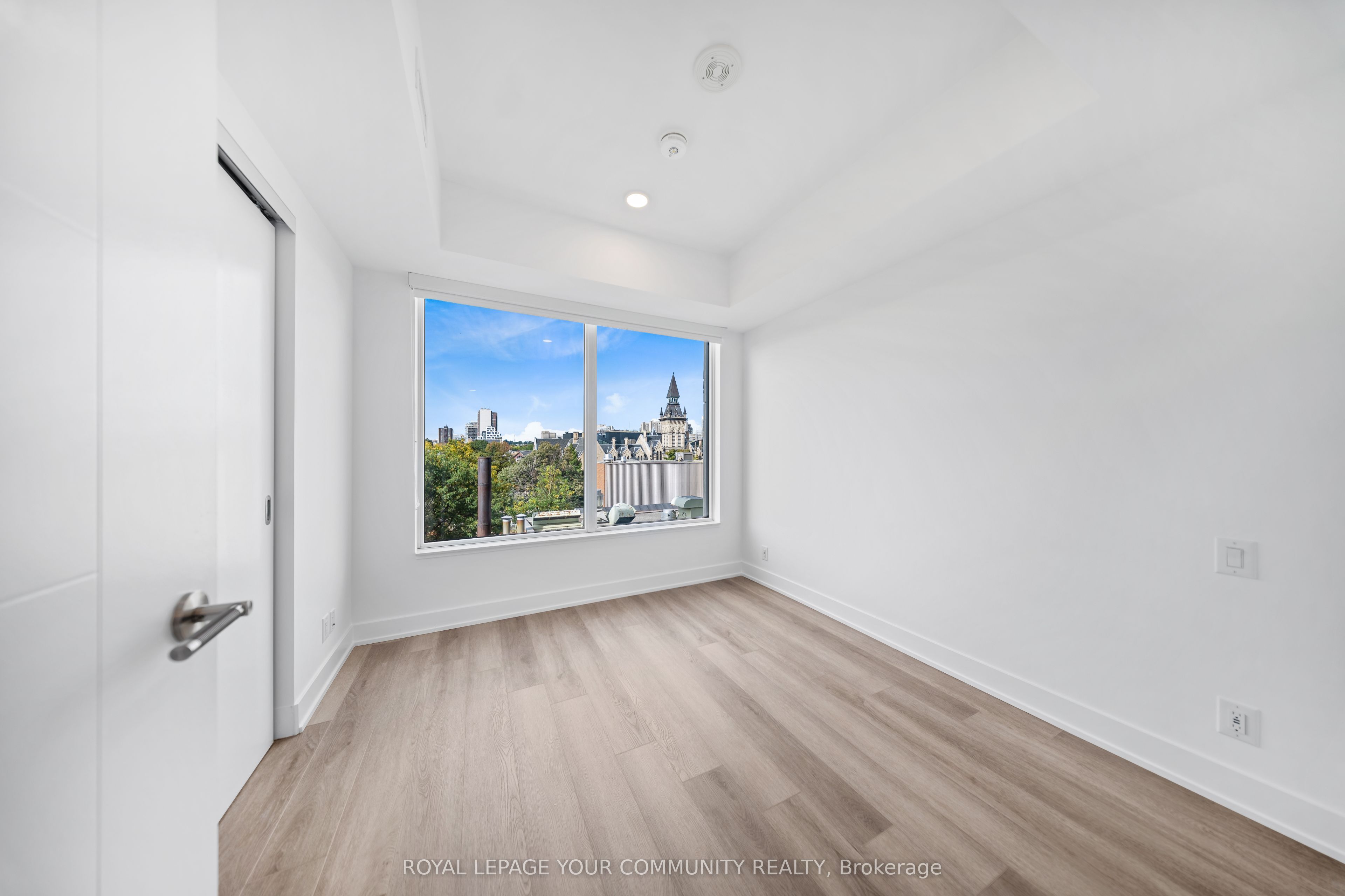 484 Spadina Avenue, #1205