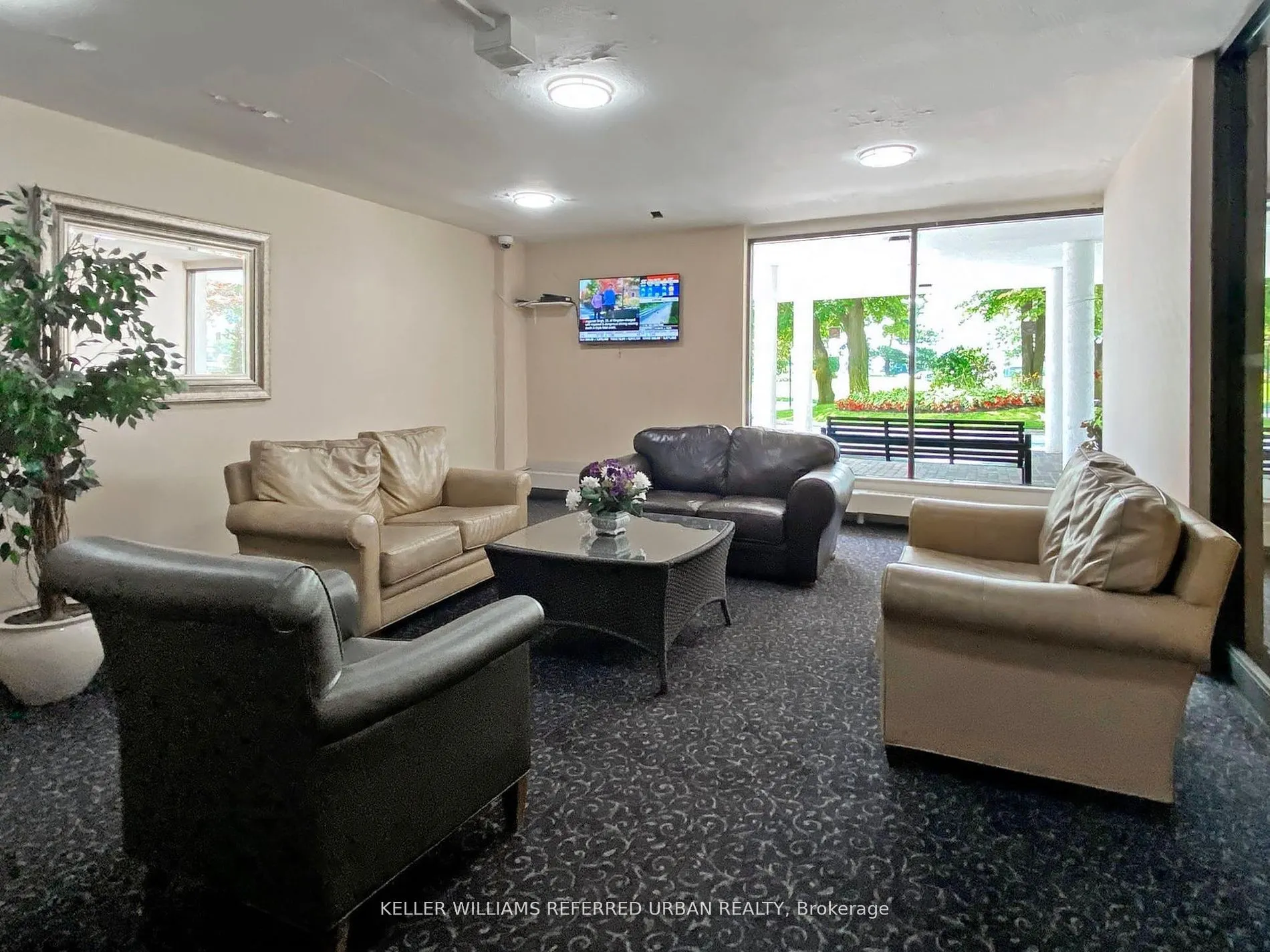 10 Parkway Forest Drive #1111