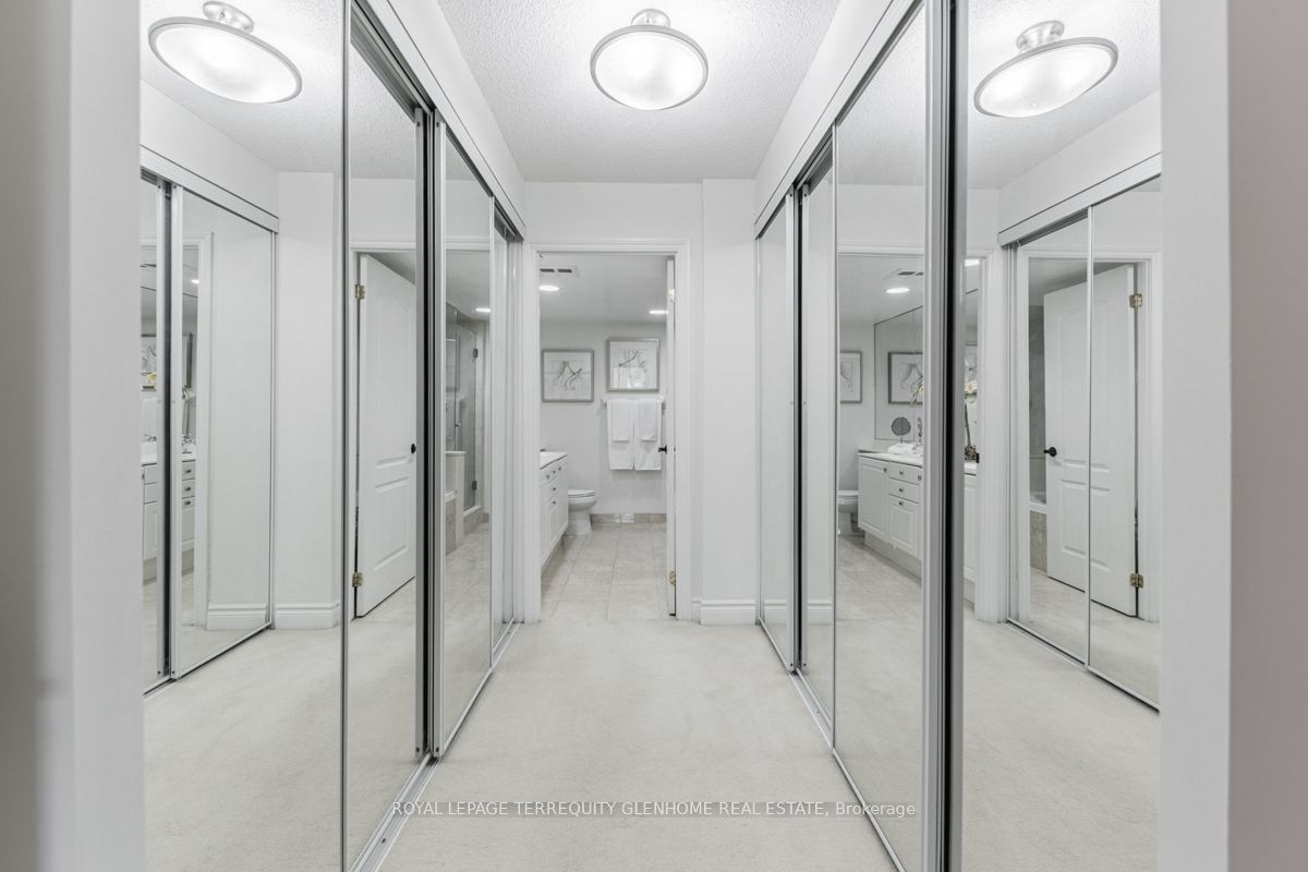 2 Alexandra Boulevard W, #207