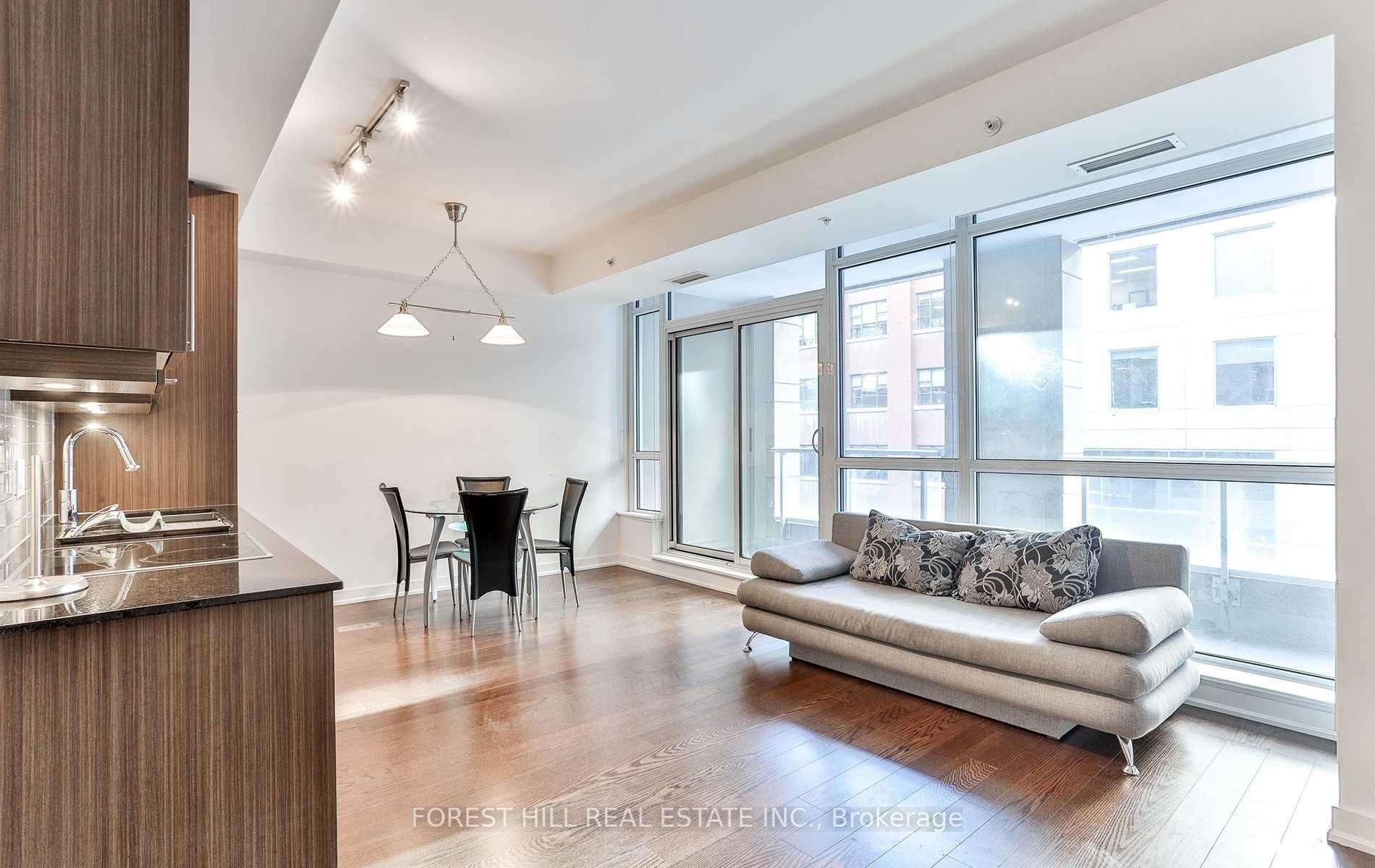 199 Richmond Street W, #318