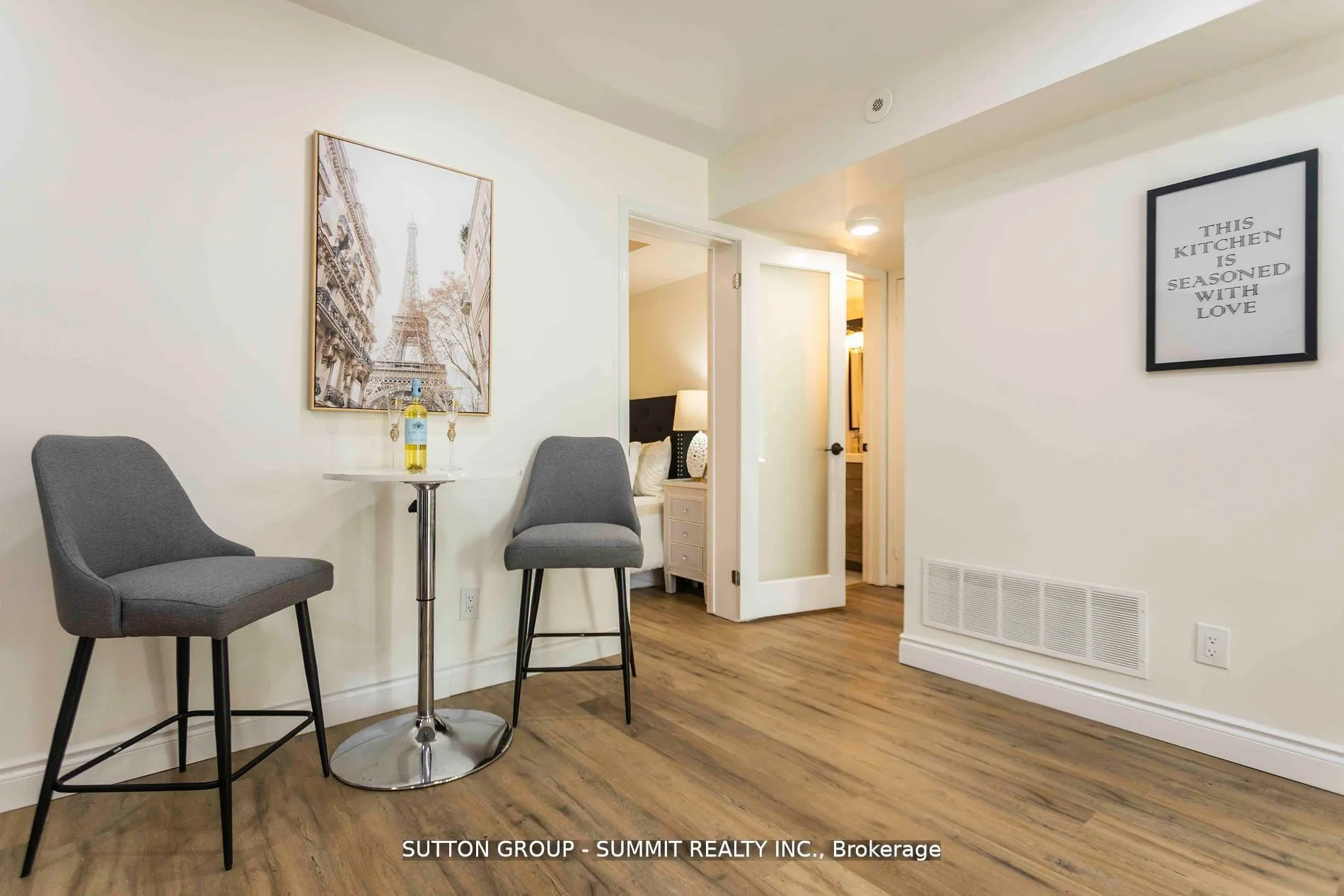 12 Douro Street #421