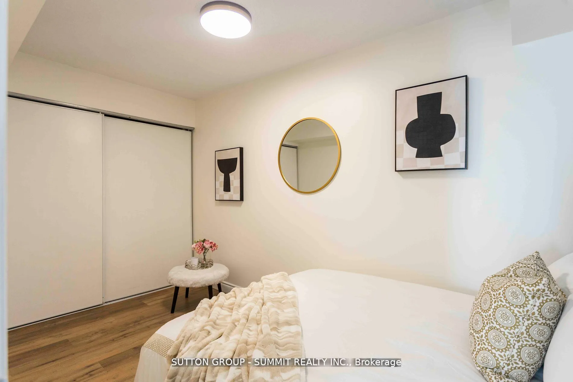 12 Douro Street #421