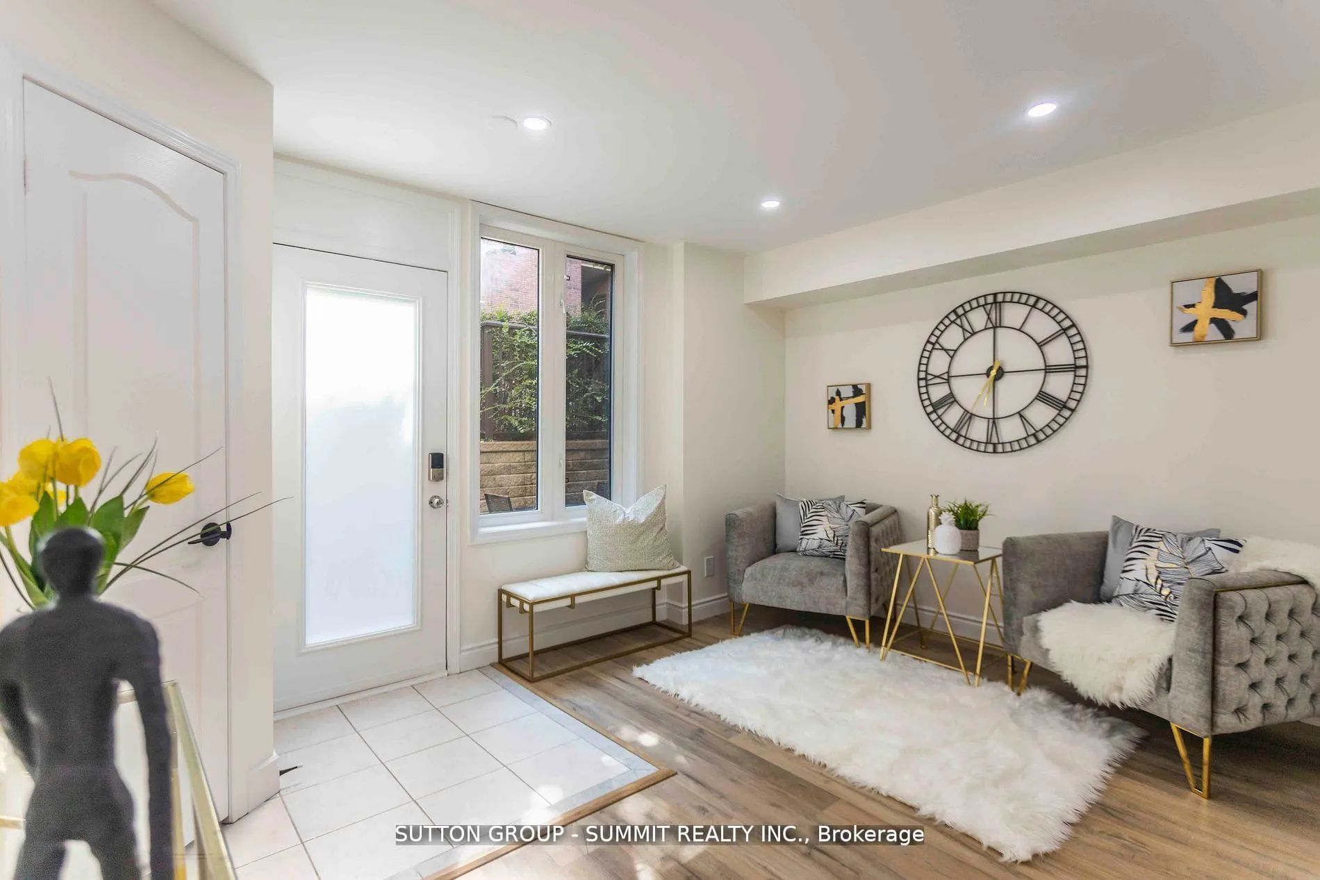 12 Douro Street #421