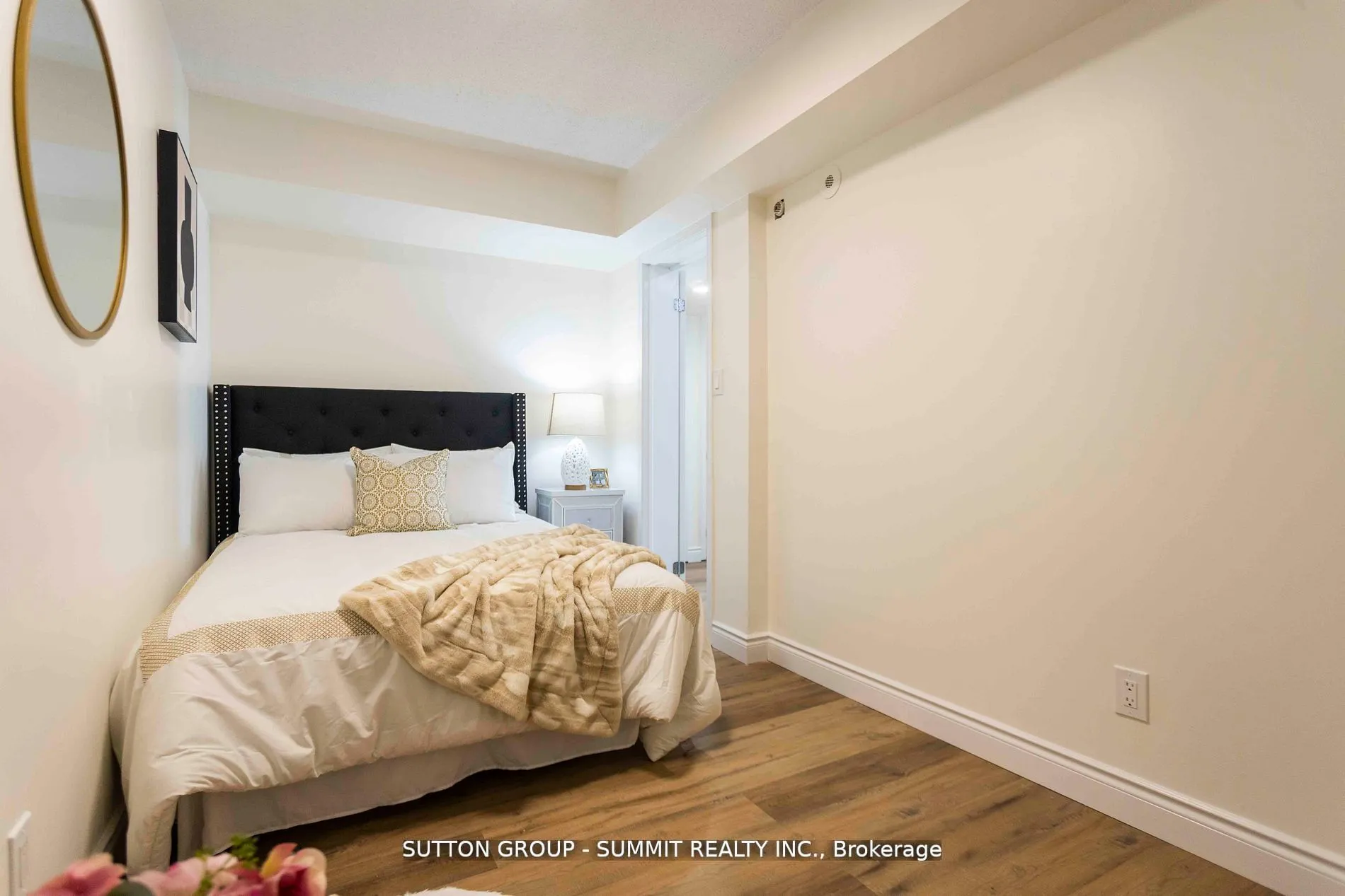 12 Douro Street #421