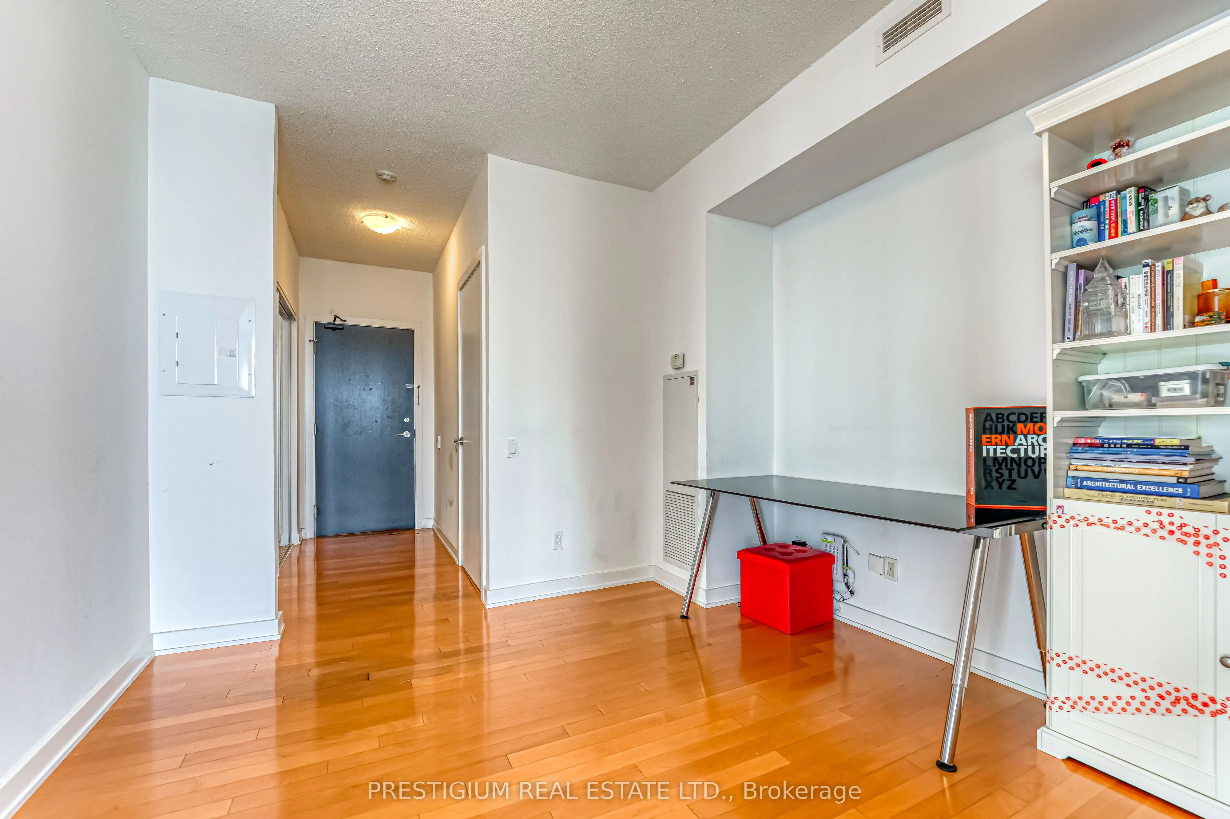 33 CHARLES Street E, #3704