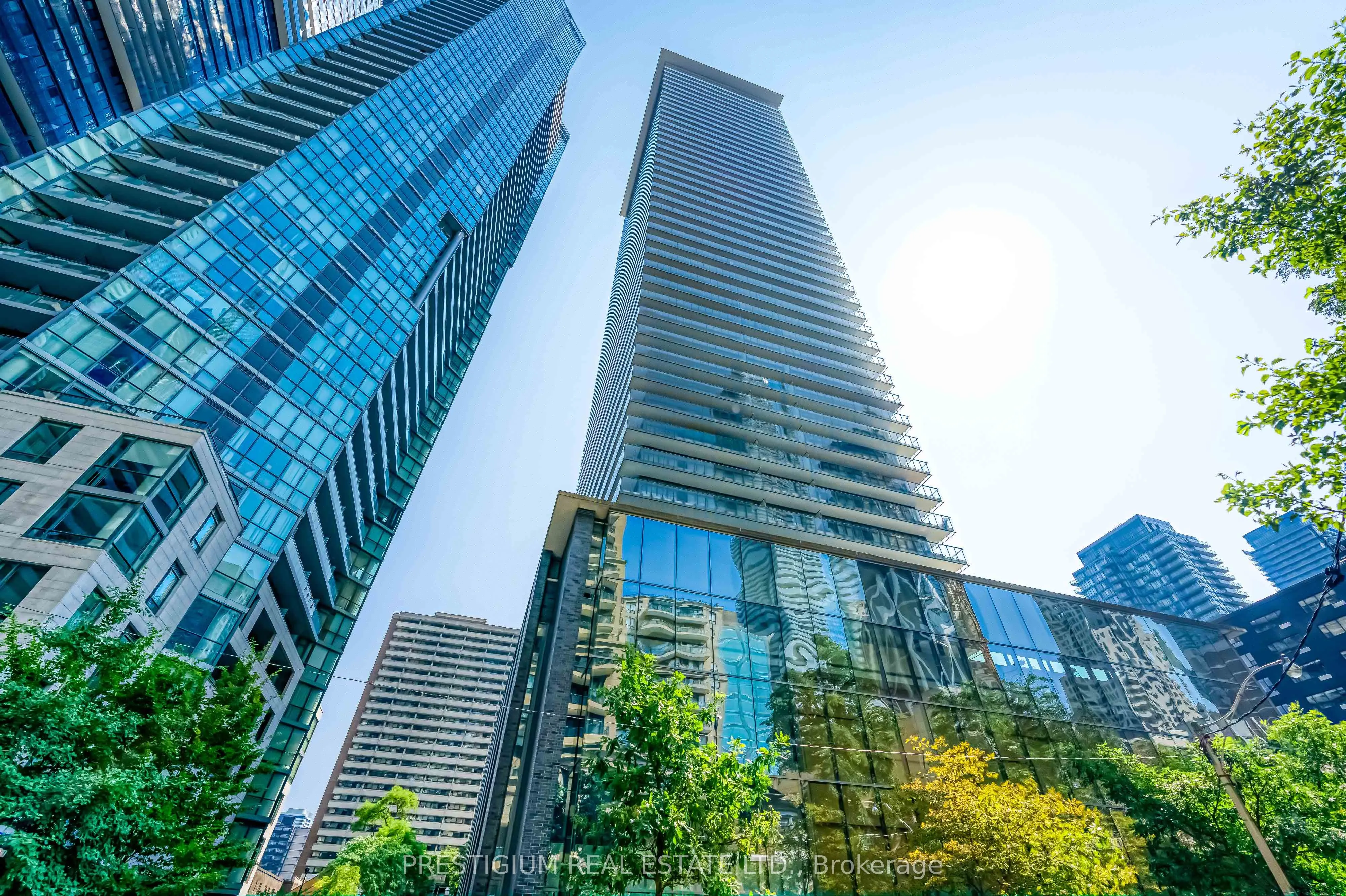 33 CHARLES Street E, #3704