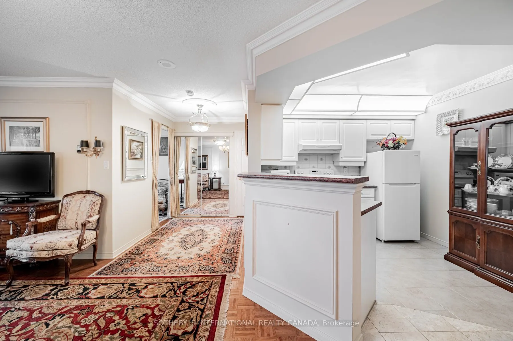 38 Avoca Avenue #704